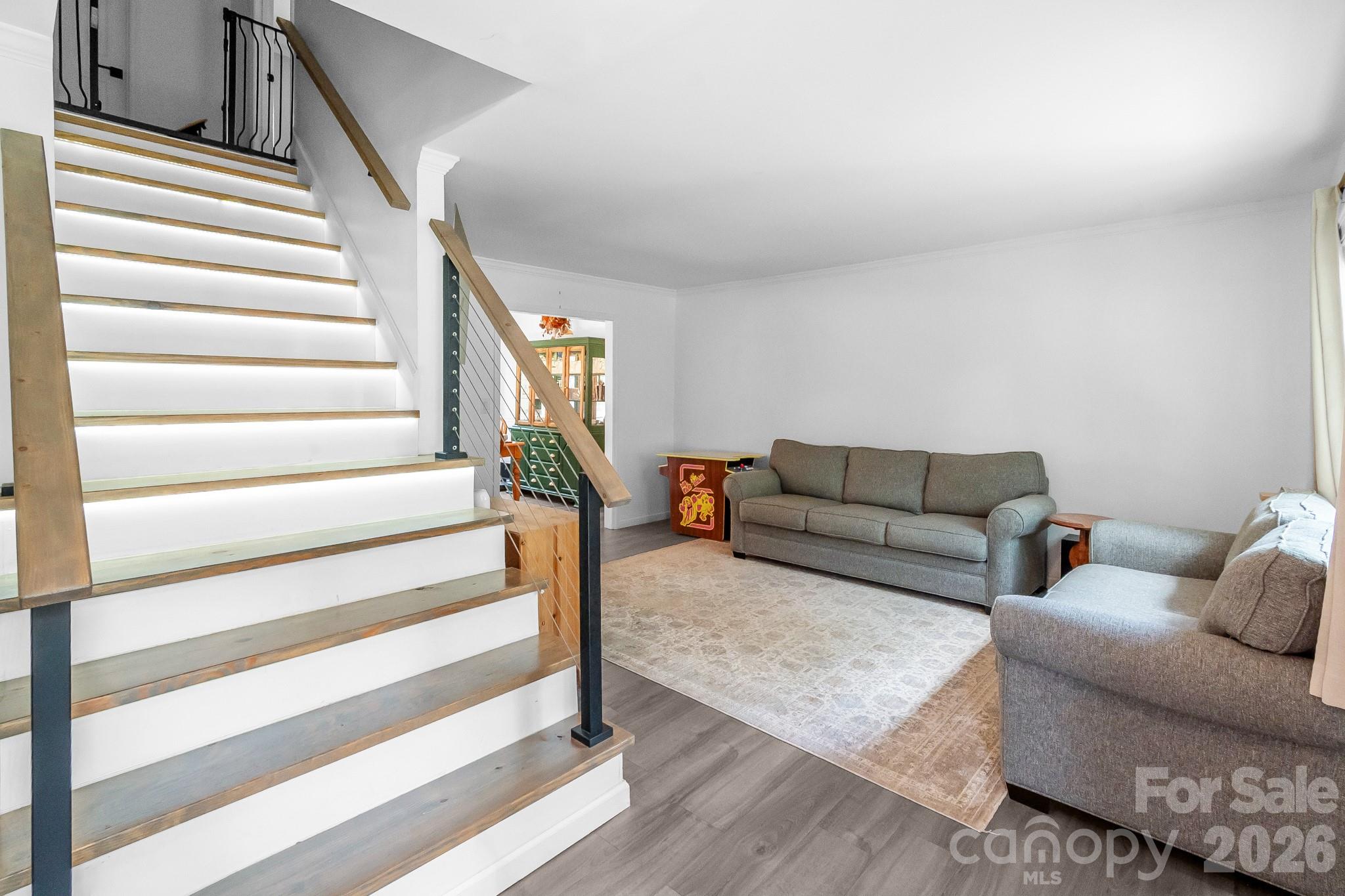 Single Family Residence at 6070 Ferncliff Drive, Concord, photo 7 of 31