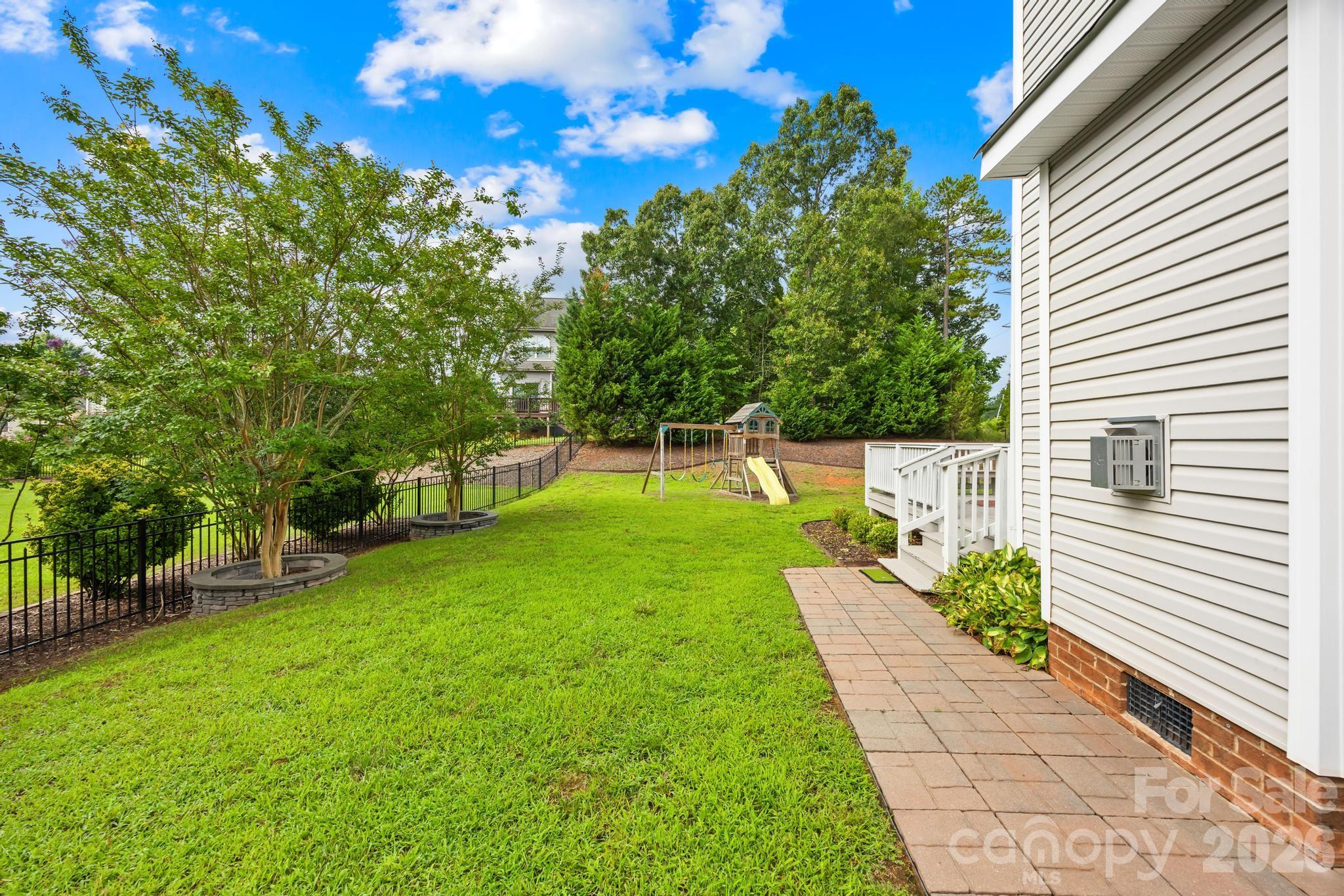 left side of house - 1004 Hawker Road, Matthews