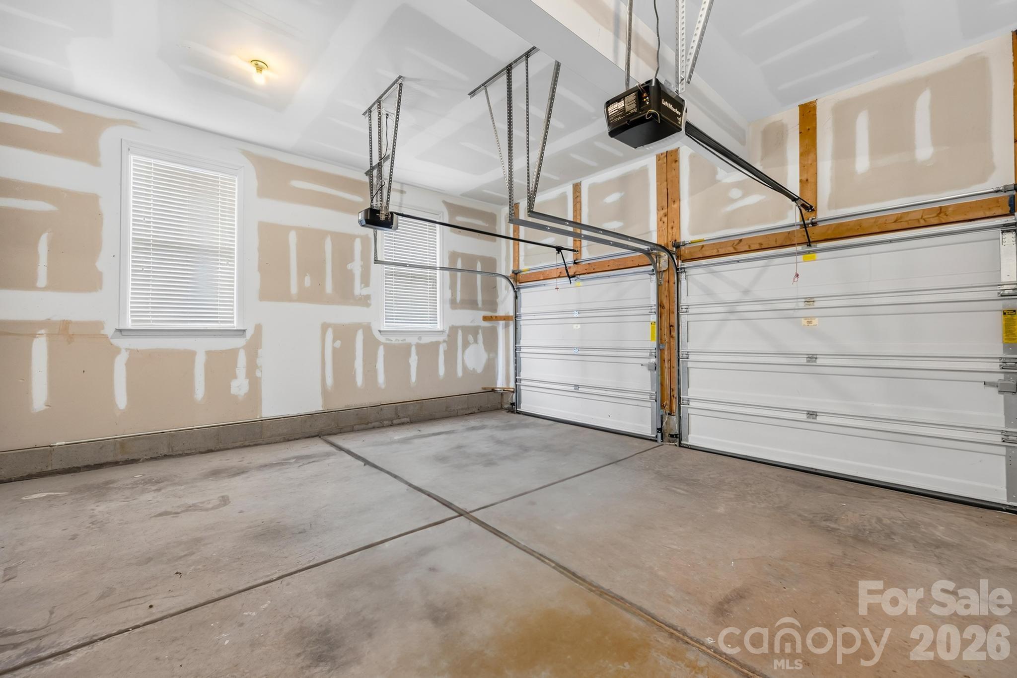 2 car garage - 1004 Hawker Road, Matthews