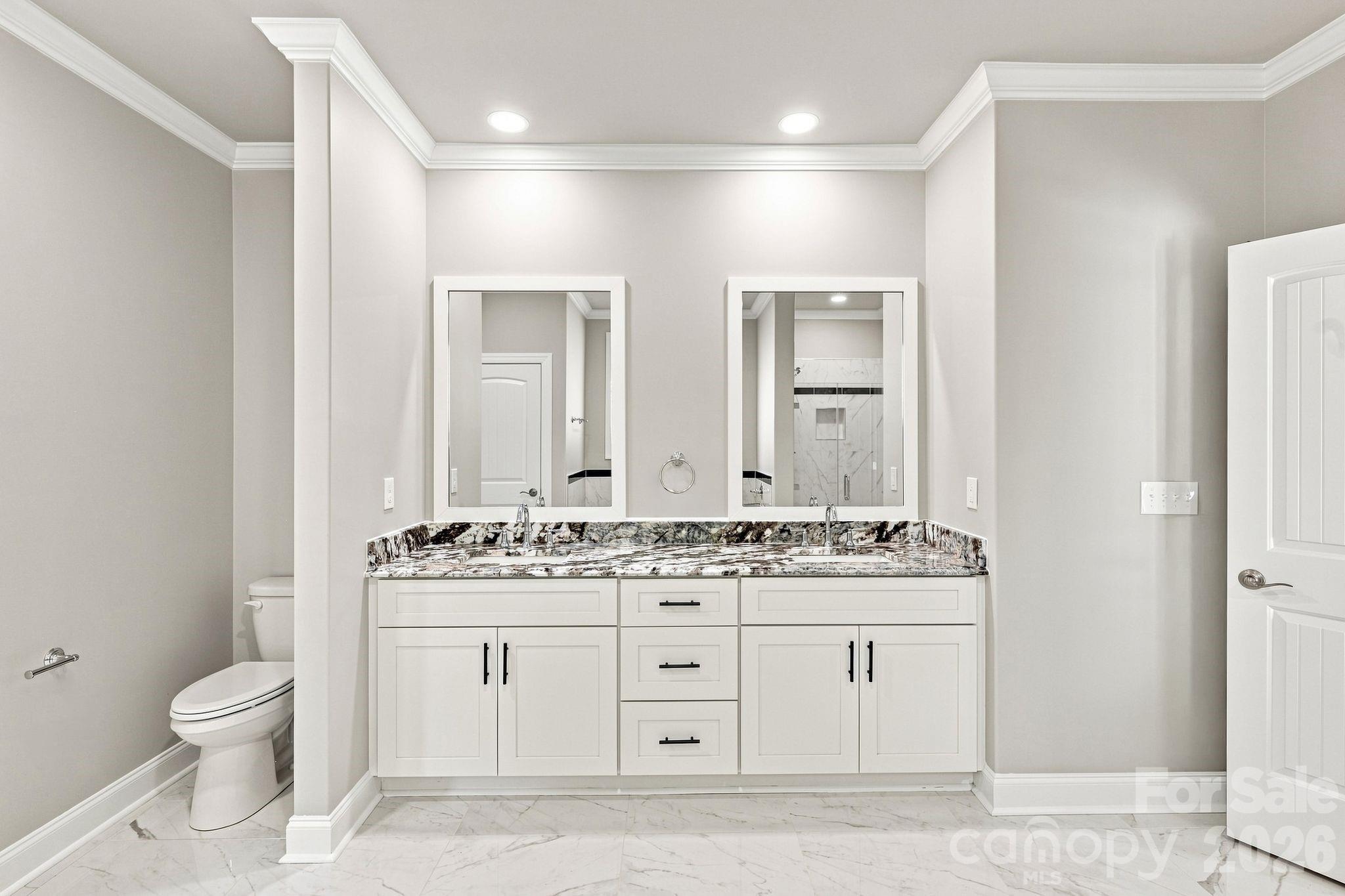 Master ensuite bathroom - 337 Petree Road, Winston Salem