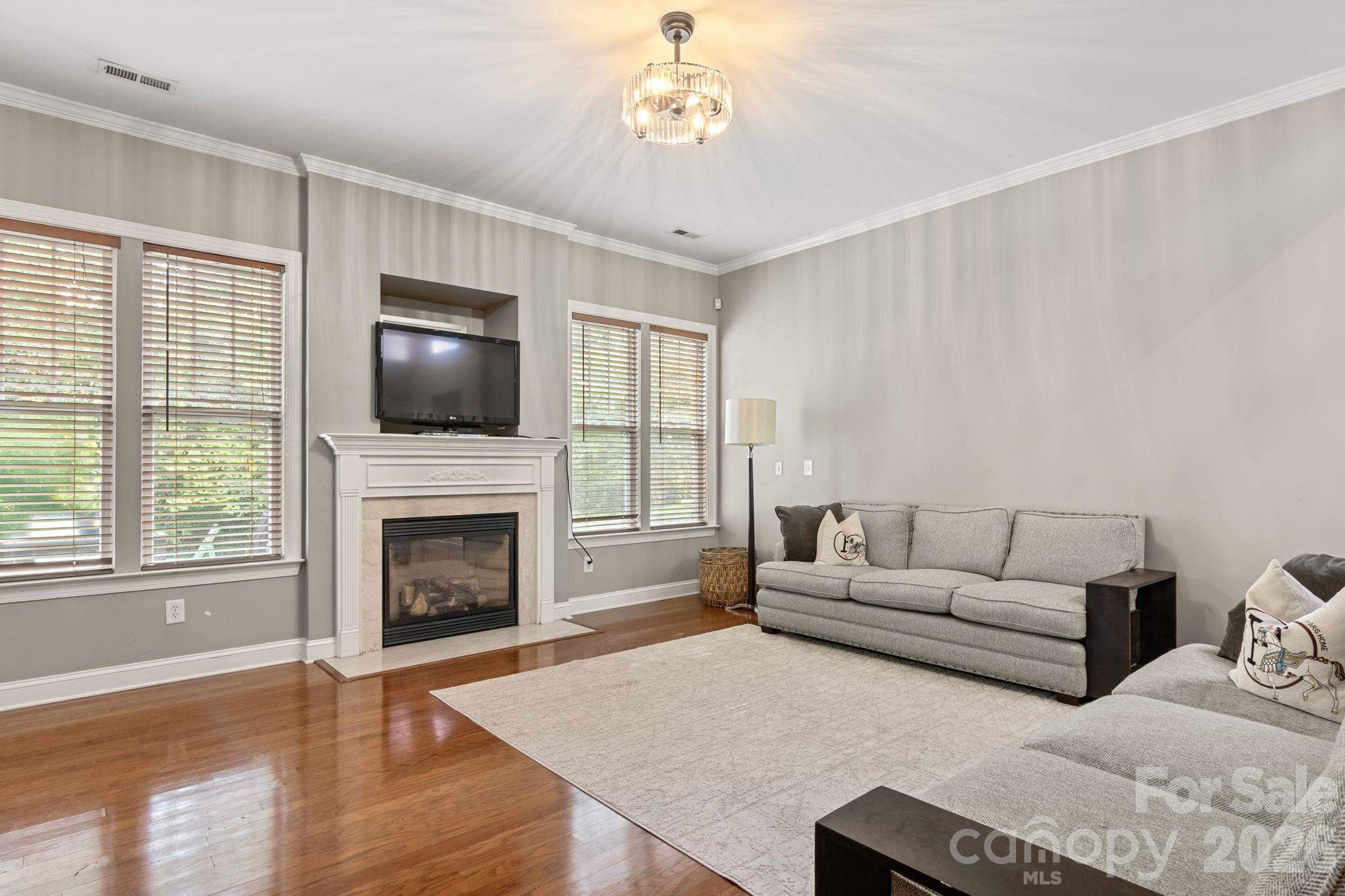 Single Family Residence at 1334 Sarandon Drive, Matthews, photo 9 of 40