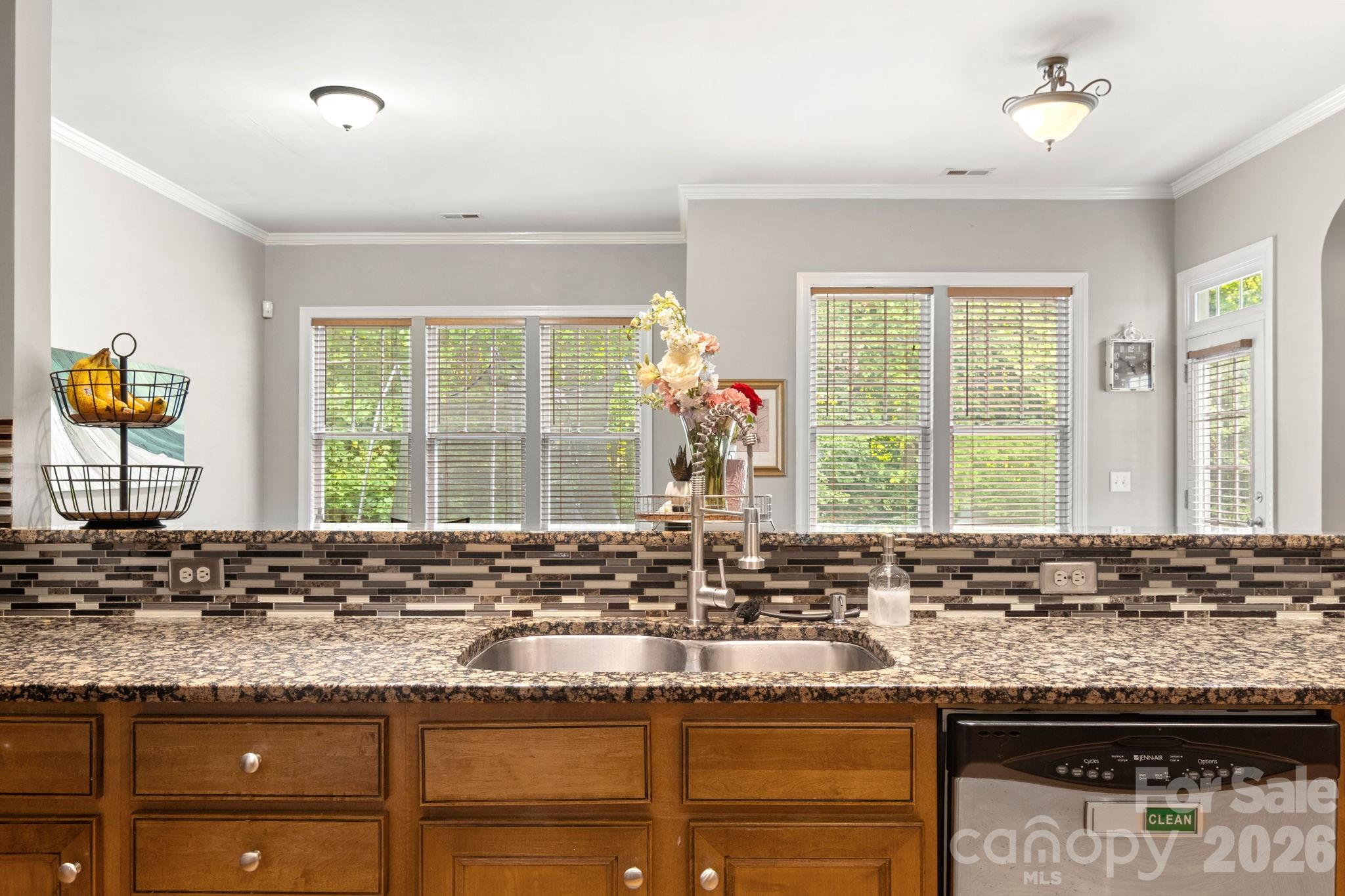 Single Family Residence at 1334 Sarandon Drive, Matthews, photo 17 of 40