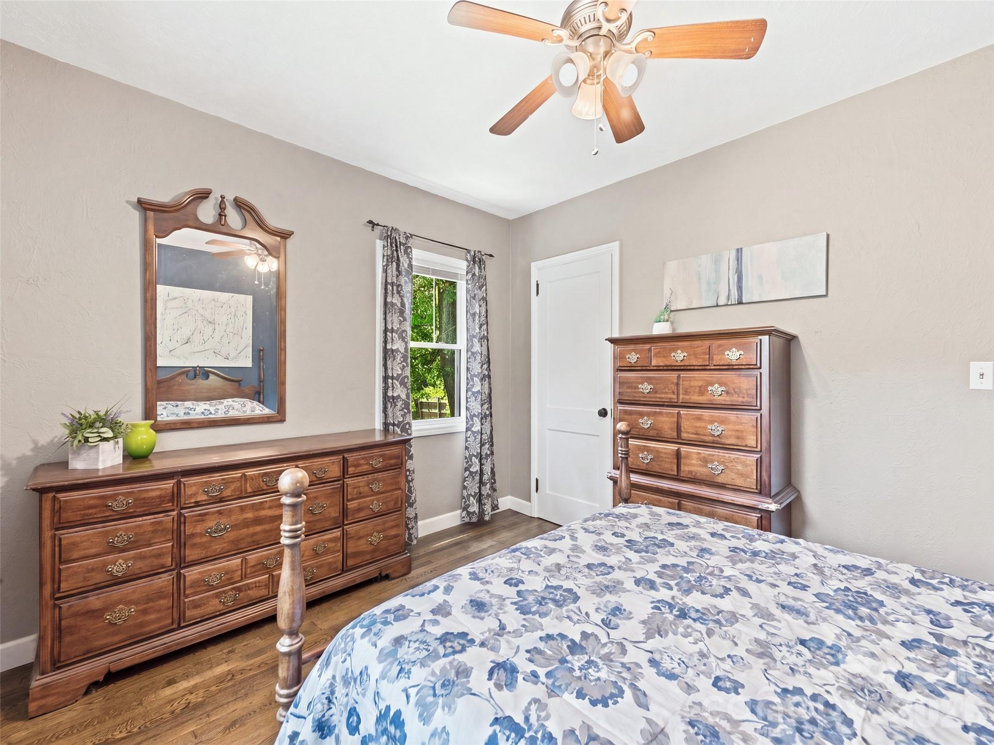Single Family Residence at 1909 Arlington Place, Hendersonville, photo 25 of 28