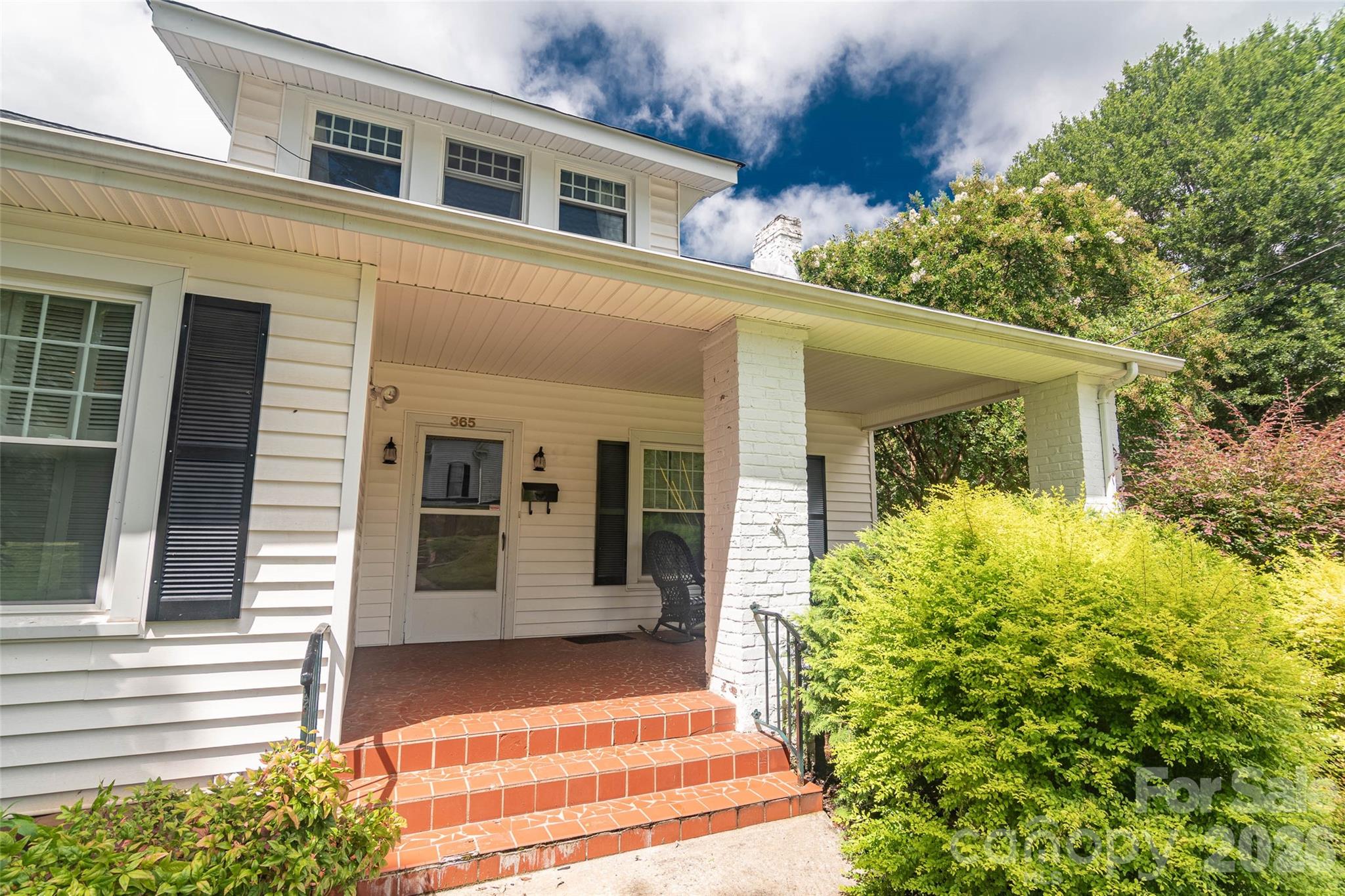 Single Family Residence at 365 N Washington Street, Rutherfordton, photo 4 of 37