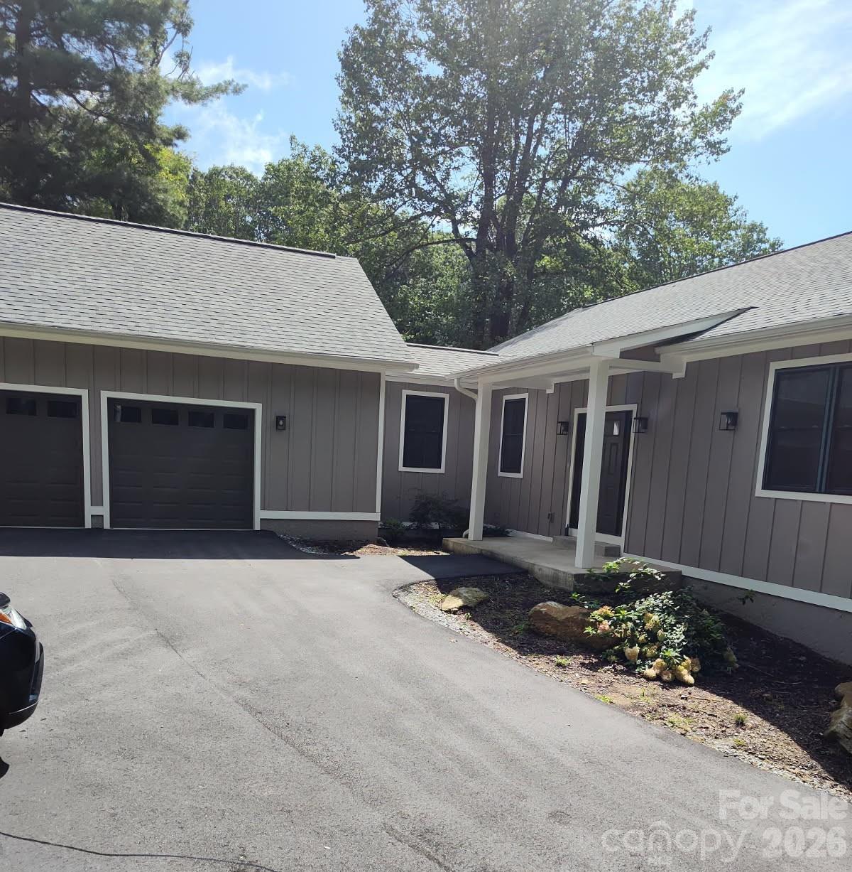 Single Family Residence at 654 Hollybrook Drive, Flat Rock, photo 36 of 48