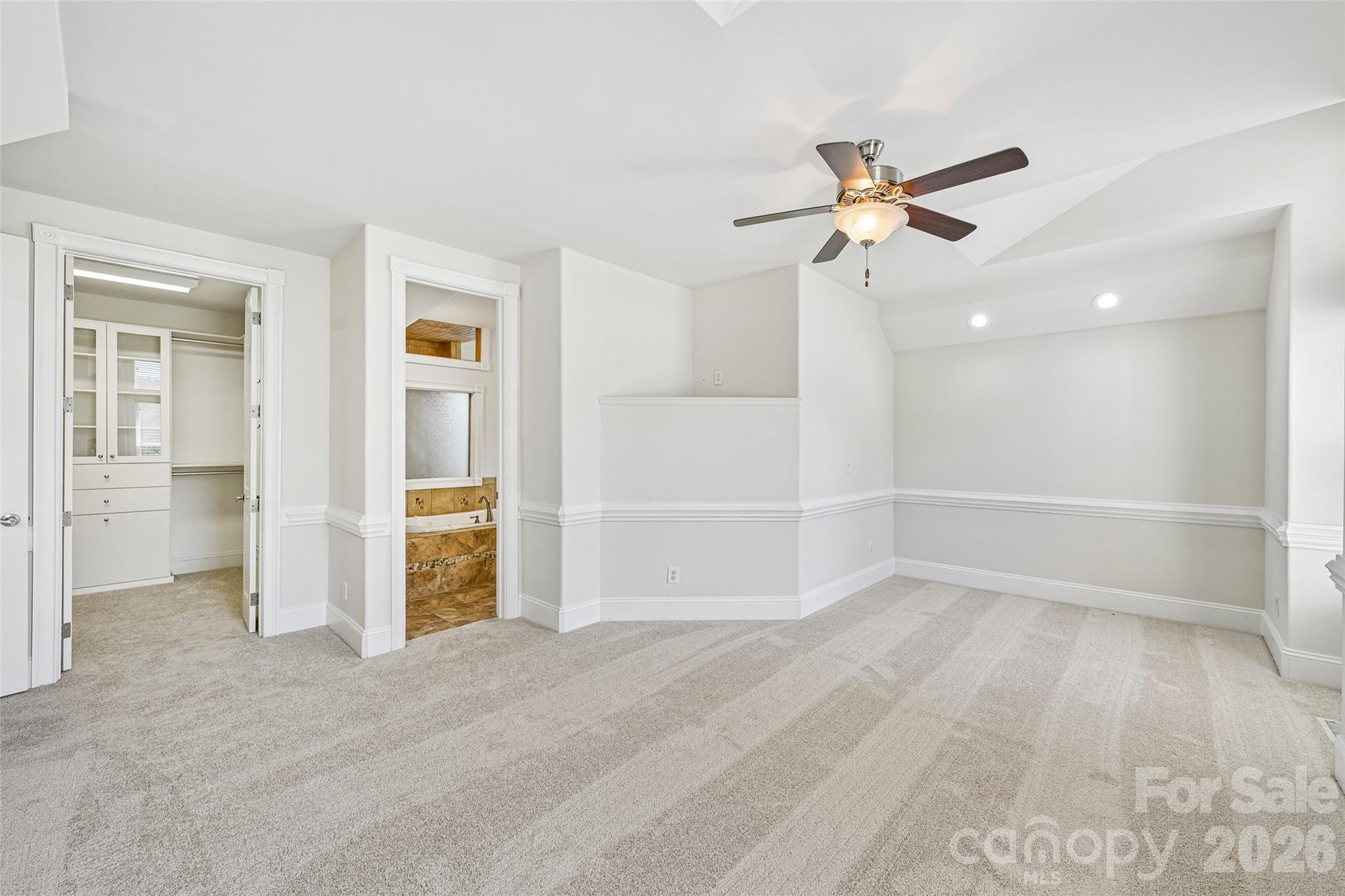 Single Family Residence at 2016 Rocky Stream Road, York, photo 10 of 45