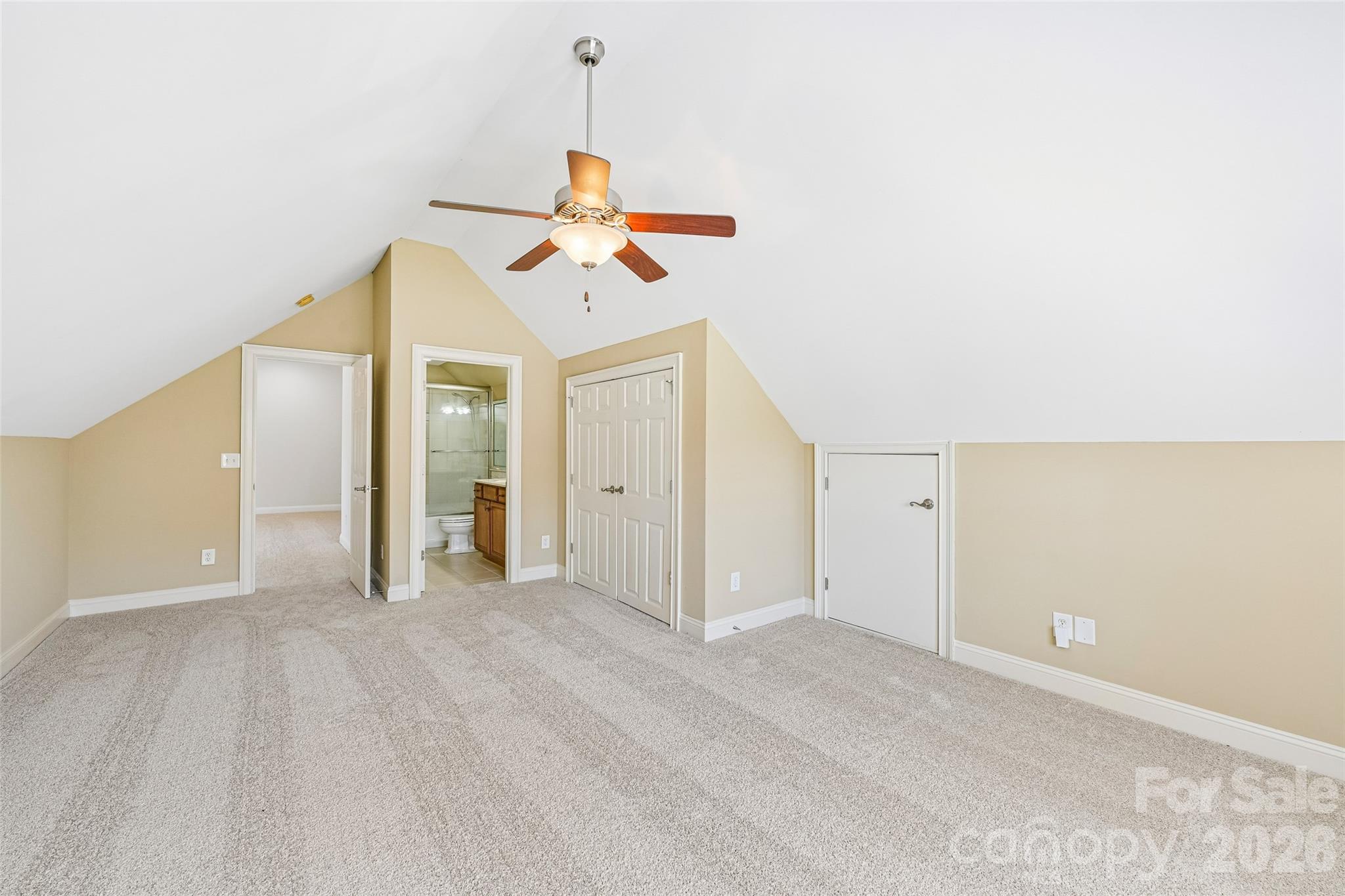 Single Family Residence at 2016 Rocky Stream Road, York, photo 13 of 45