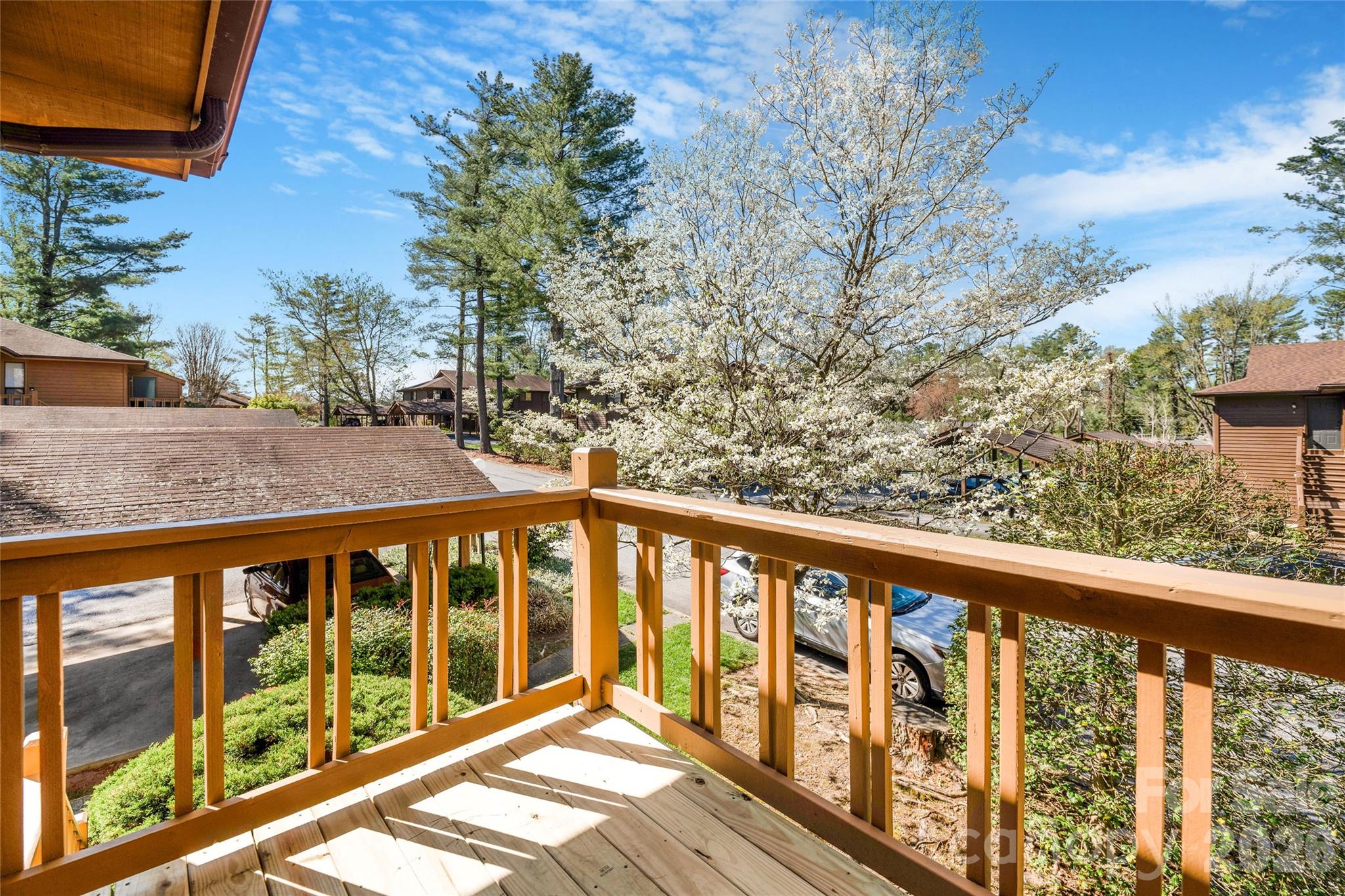 Porch - 521 Courtwood Lane, Hendersonville