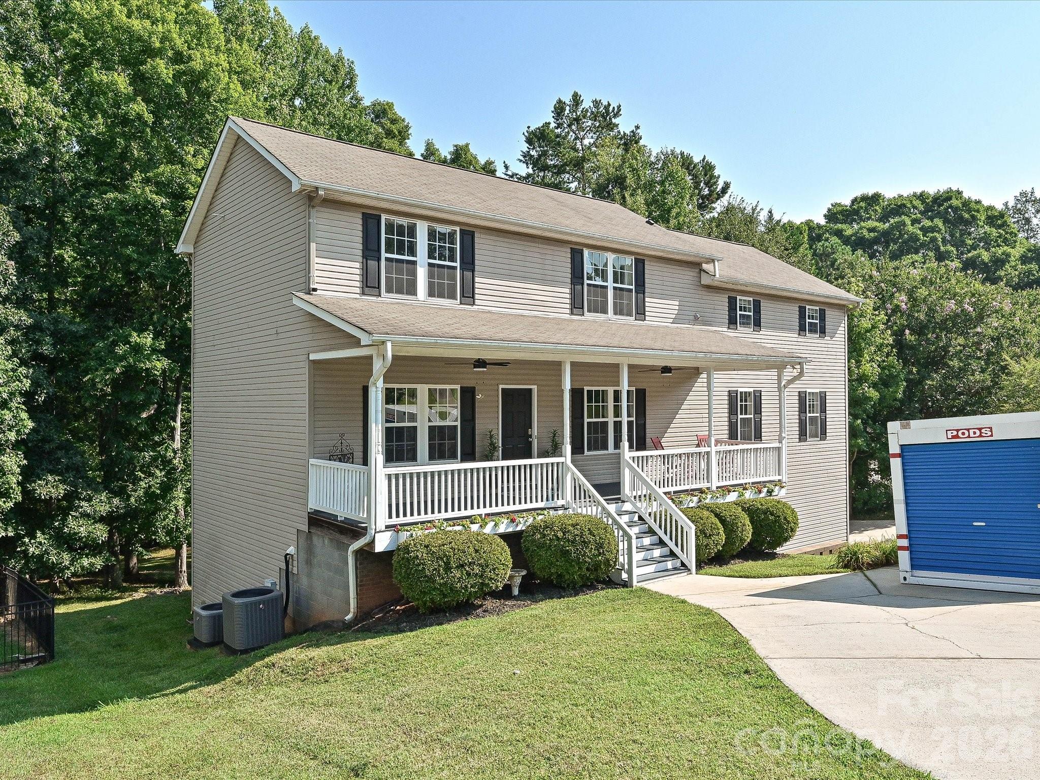 Single Family Residence at 1401 Wall Street, Waxhaw, photo 3 of 45