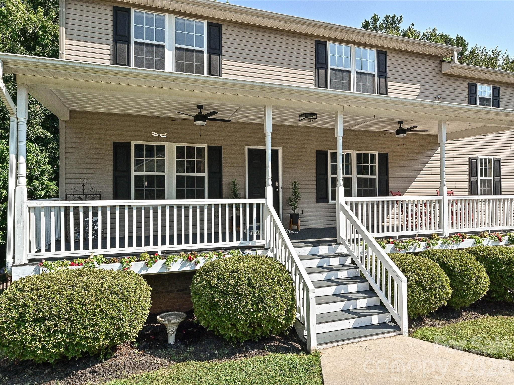 Single Family Residence at 1401 Wall Street, Waxhaw, photo 4 of 45