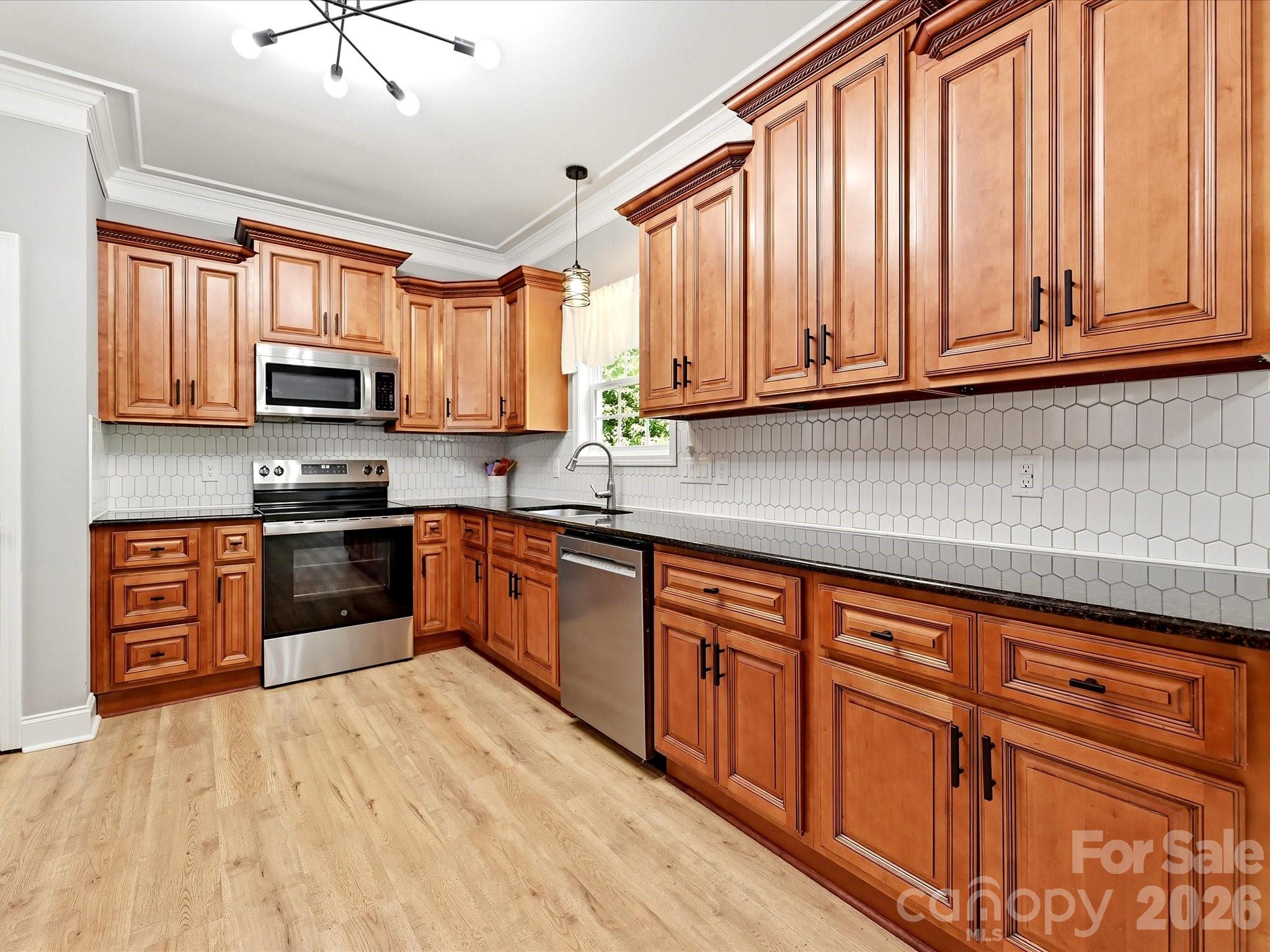 Single Family Residence at 1401 Wall Street, Waxhaw, photo 12 of 45
