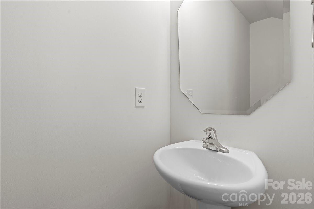 Half Bathroom - 6066 Benedict Place, Indian Land