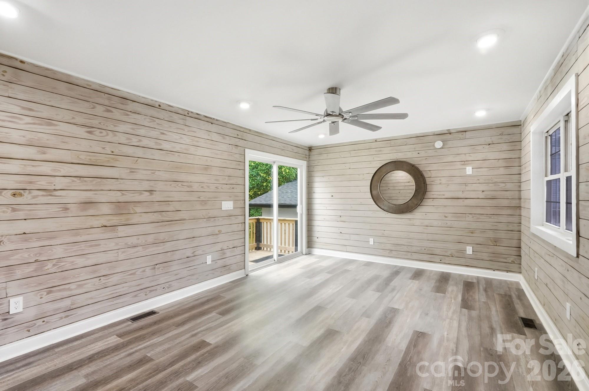 Single Family Residence at 327 S Spruce Street, Rock Hill, photo 17 of 26