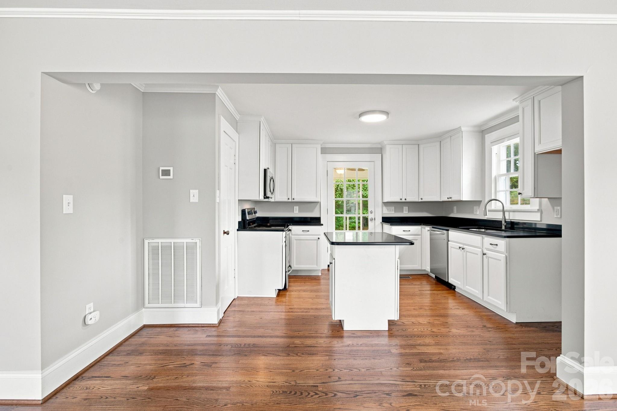 Single Family Residence at 403 W Peeler Street, Salisbury, photo 12 of 48