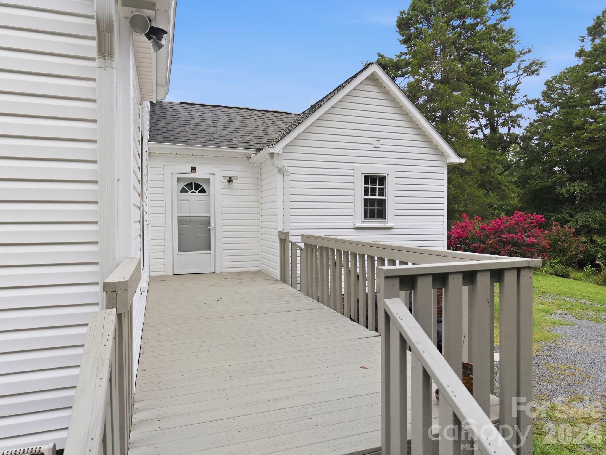 Single Family Residence at 403 W Peeler Street, Salisbury, photo 37 of 48