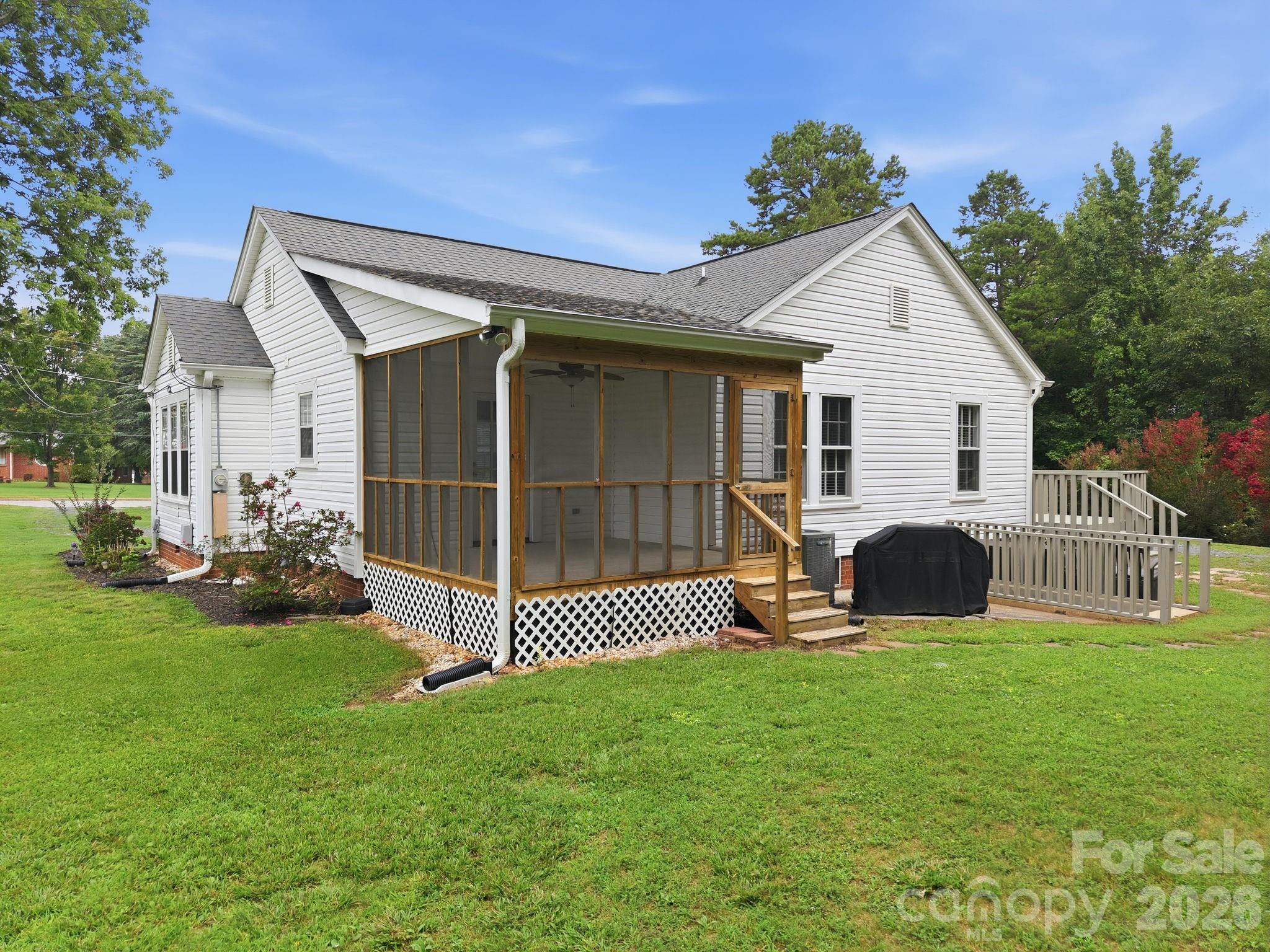 Single Family Residence at 403 W Peeler Street, Salisbury, photo 40 of 48