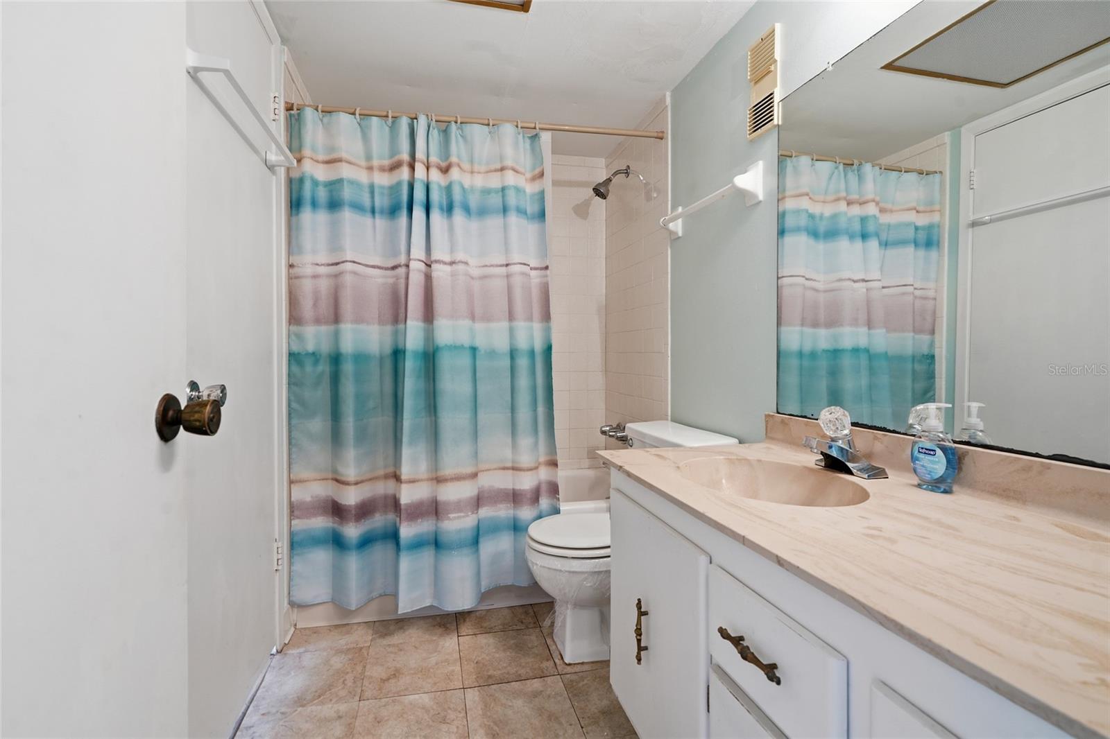 Condominium at 4900 38TH WAY S #404, ST PETERSBURG, photo 17 of 38