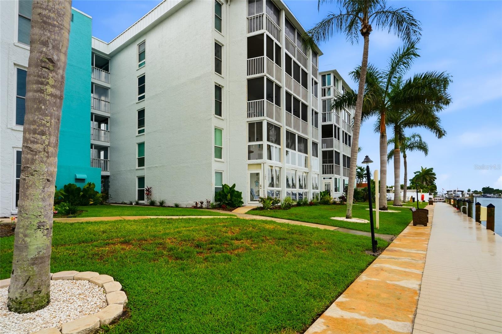 Condominium at 4900 38TH WAY S #404, ST PETERSBURG, photo 25 of 38