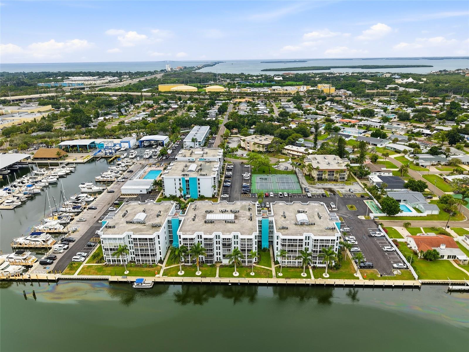 Condominium at 4900 38TH WAY S #404, ST PETERSBURG, photo 28 of 38