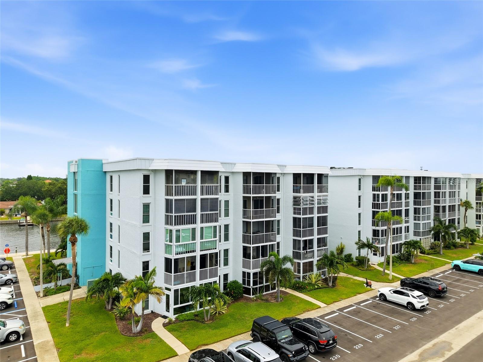 Condominium at 4900 38TH WAY S #404, ST PETERSBURG, photo 29 of 38