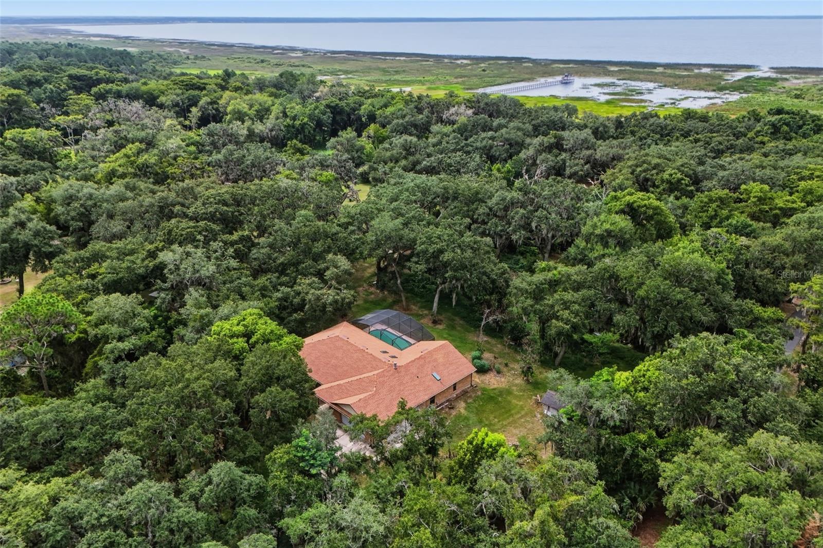 2794 HOLIDAY WOODS DR