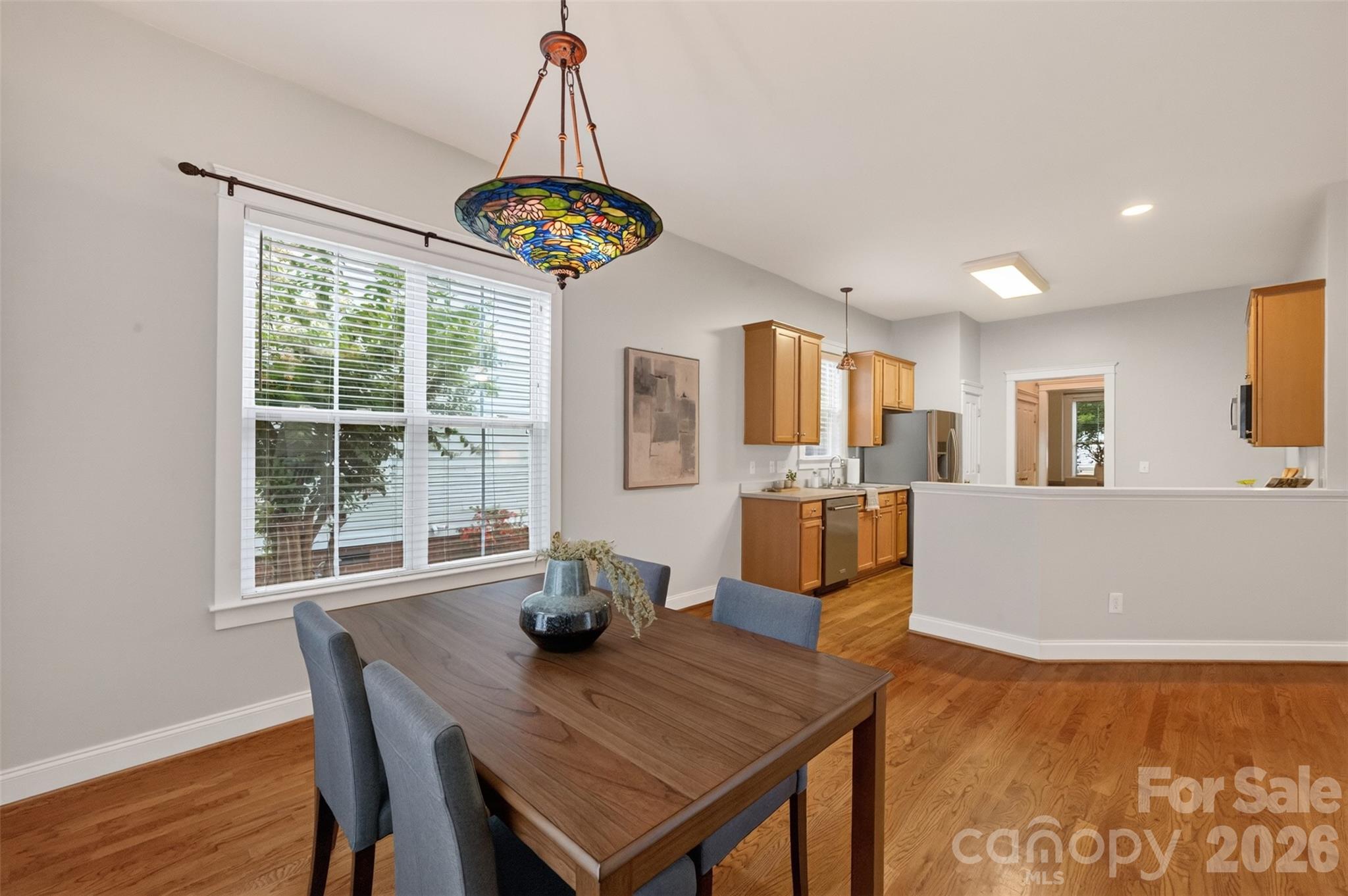 Breakfast Nook with Custom Lighting - 15829 Trenton Place Road, Huntersville