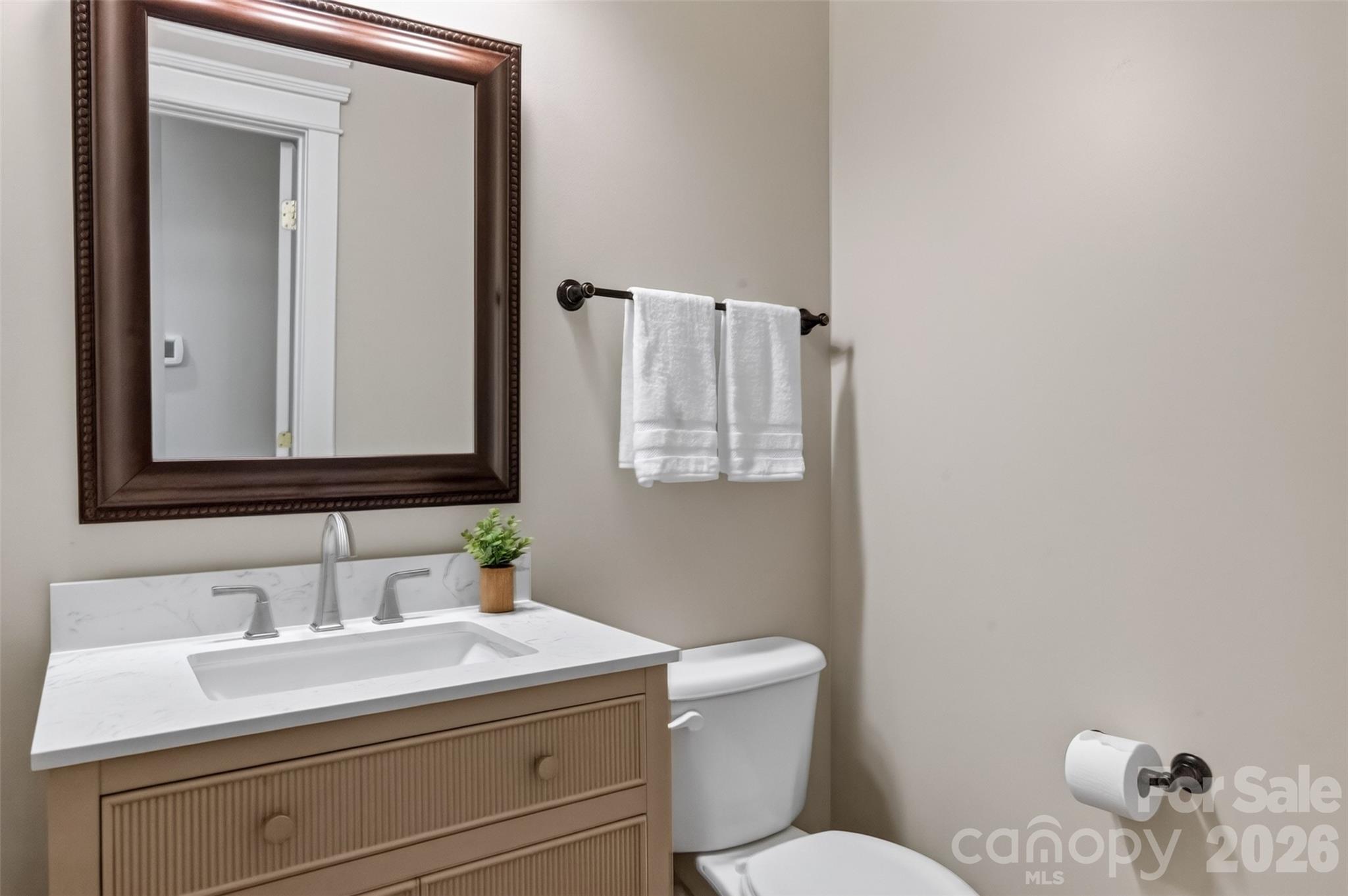Powder Room - 15829 Trenton Place Road, Huntersville