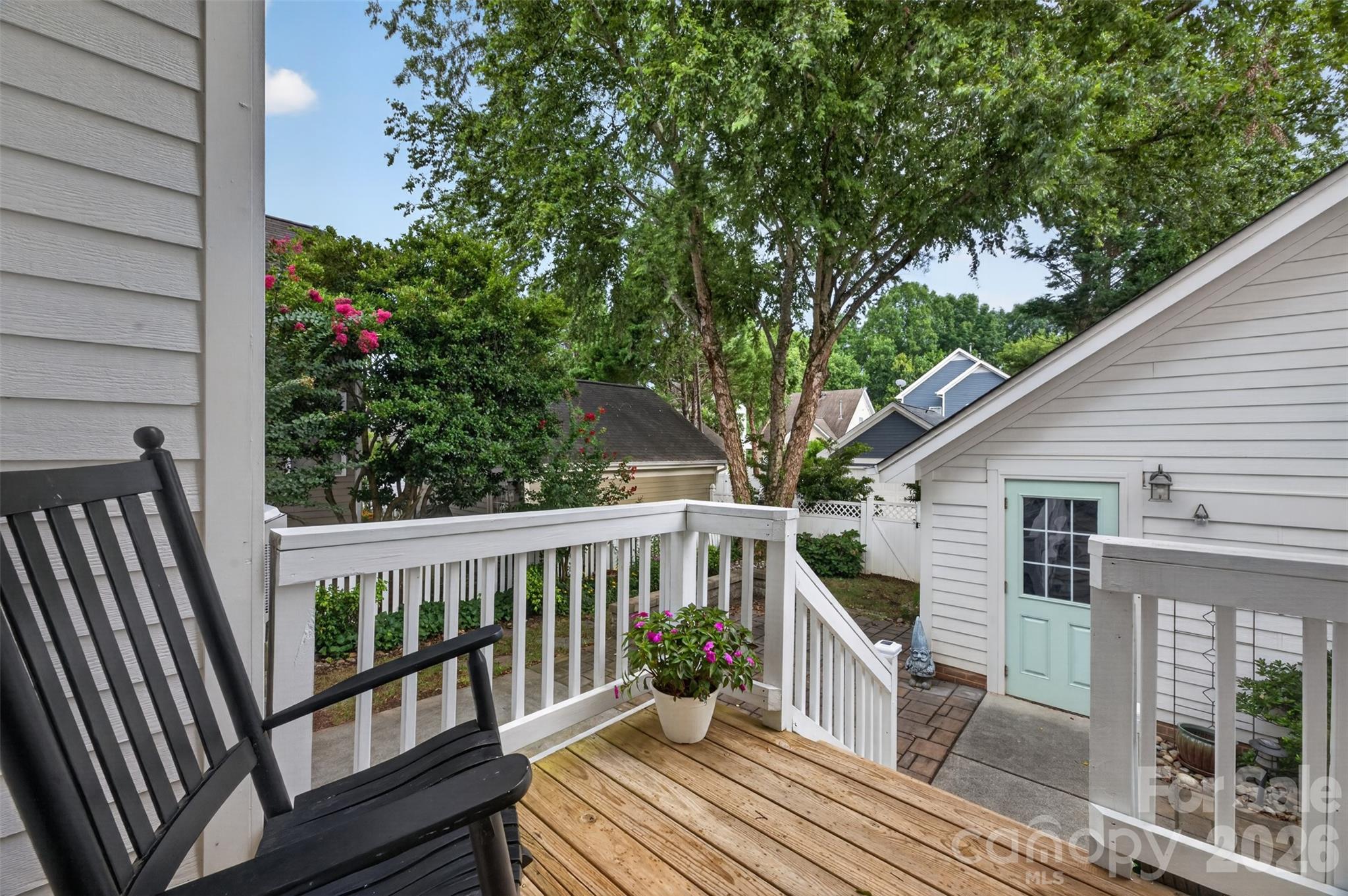 Sunny Back Porch - 15829 Trenton Place Road, Huntersville