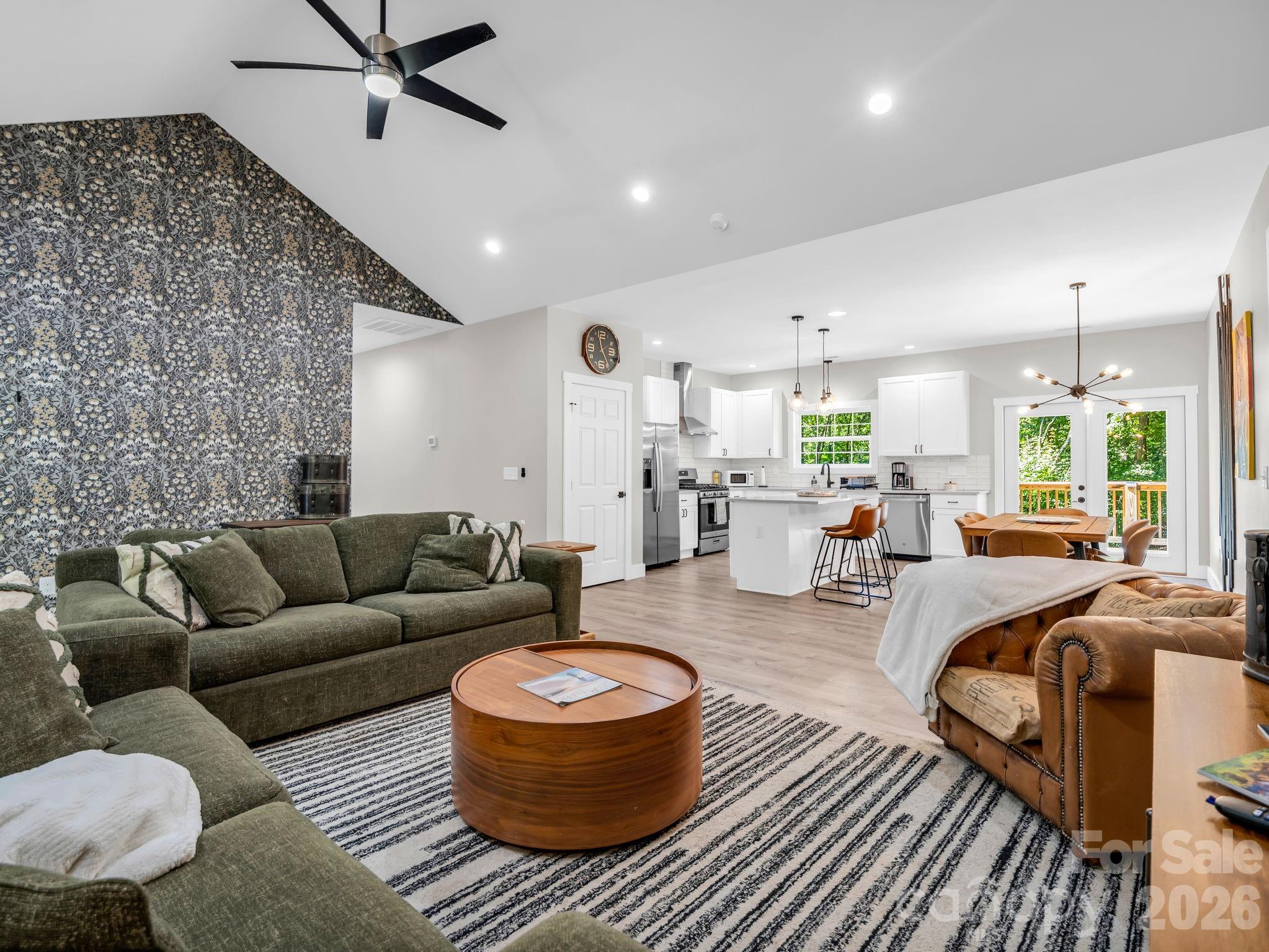 180 Ridgeview Drive