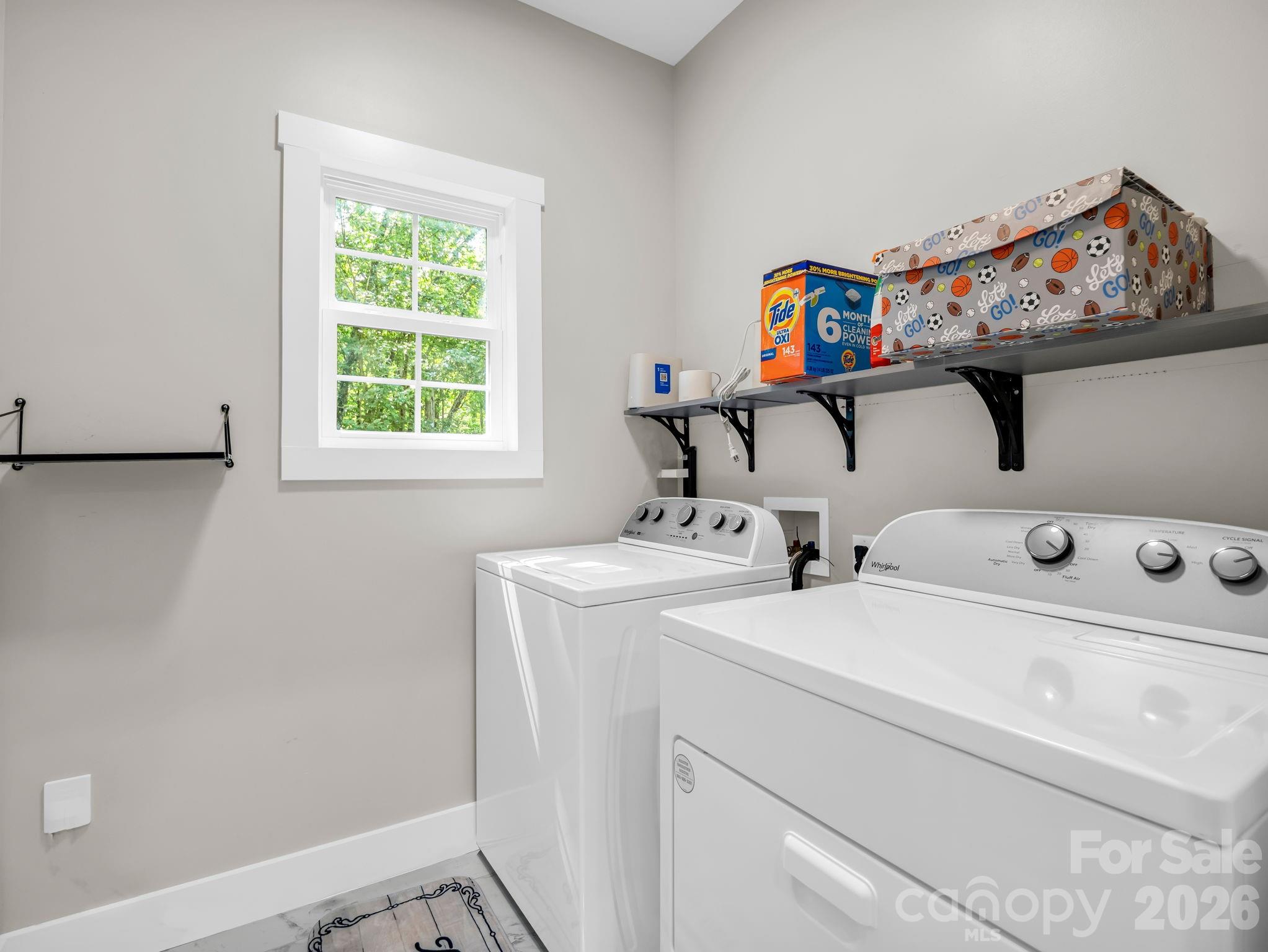 Washer and dryer convey. - 180 Ridgeview Drive, Hendersonville