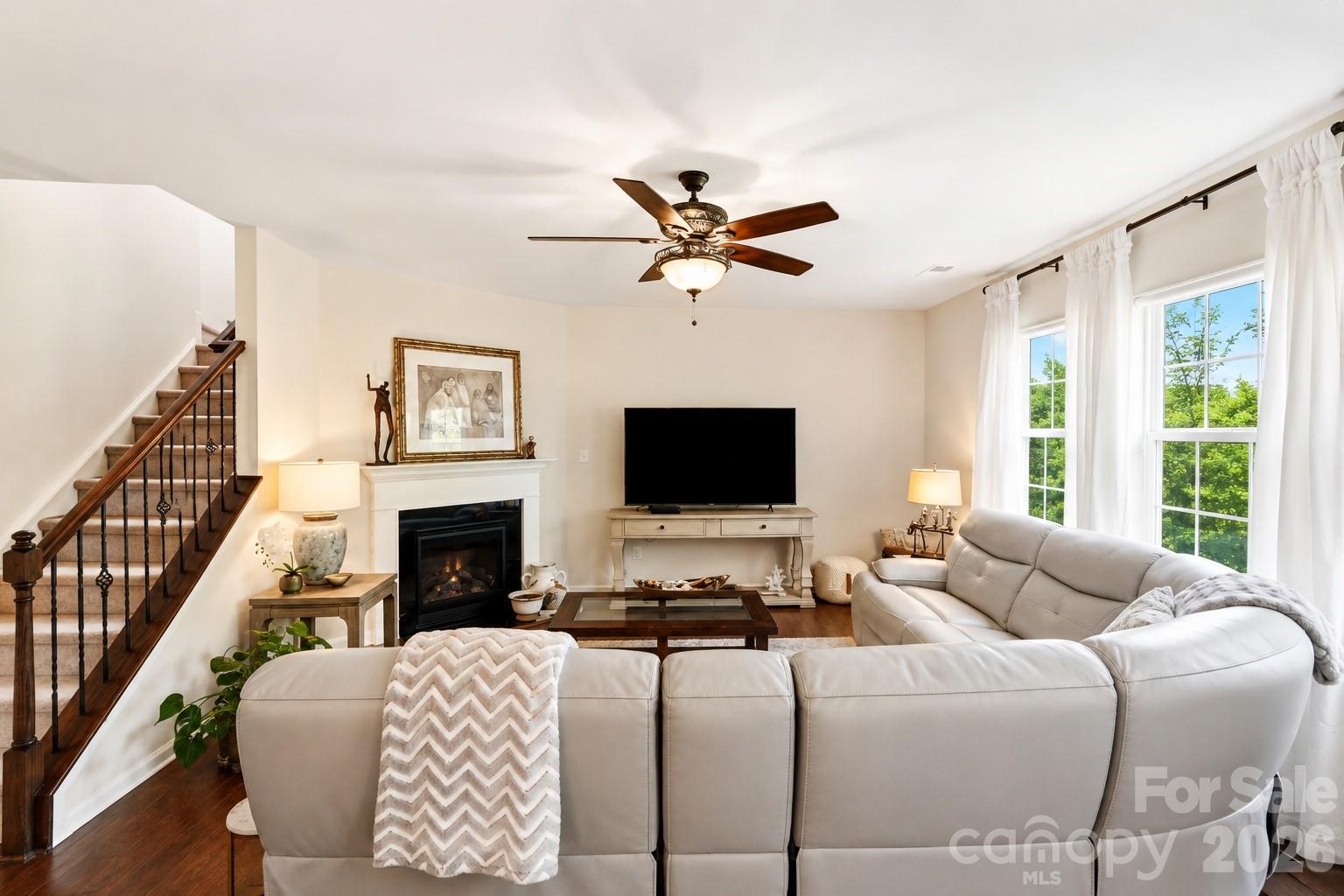 Single Family Residence at 2018 Killian Creek Drive, Denver, photo 12 of 28