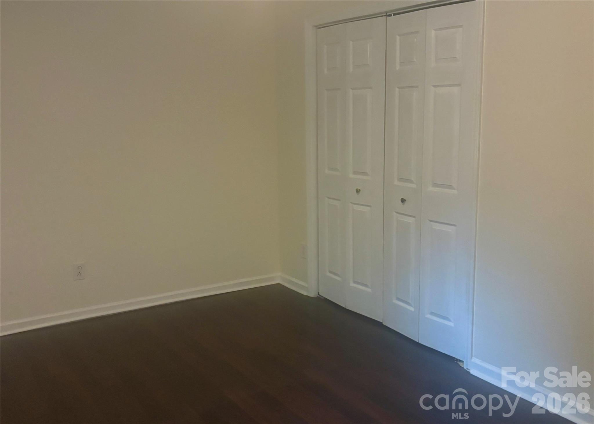 Primary bedroom with ensuite - 5164 Ralph Winchester Road, Lenoir