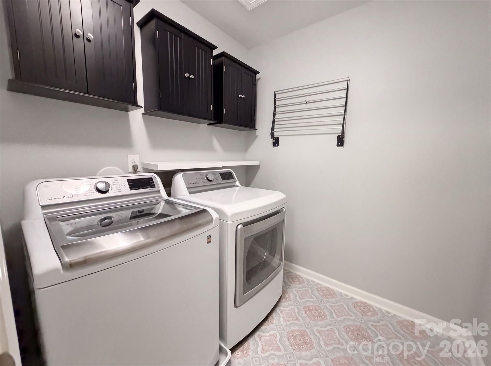 Single Family Residence at 2618 Courtland Drive, Clover, photo 16 of 17
