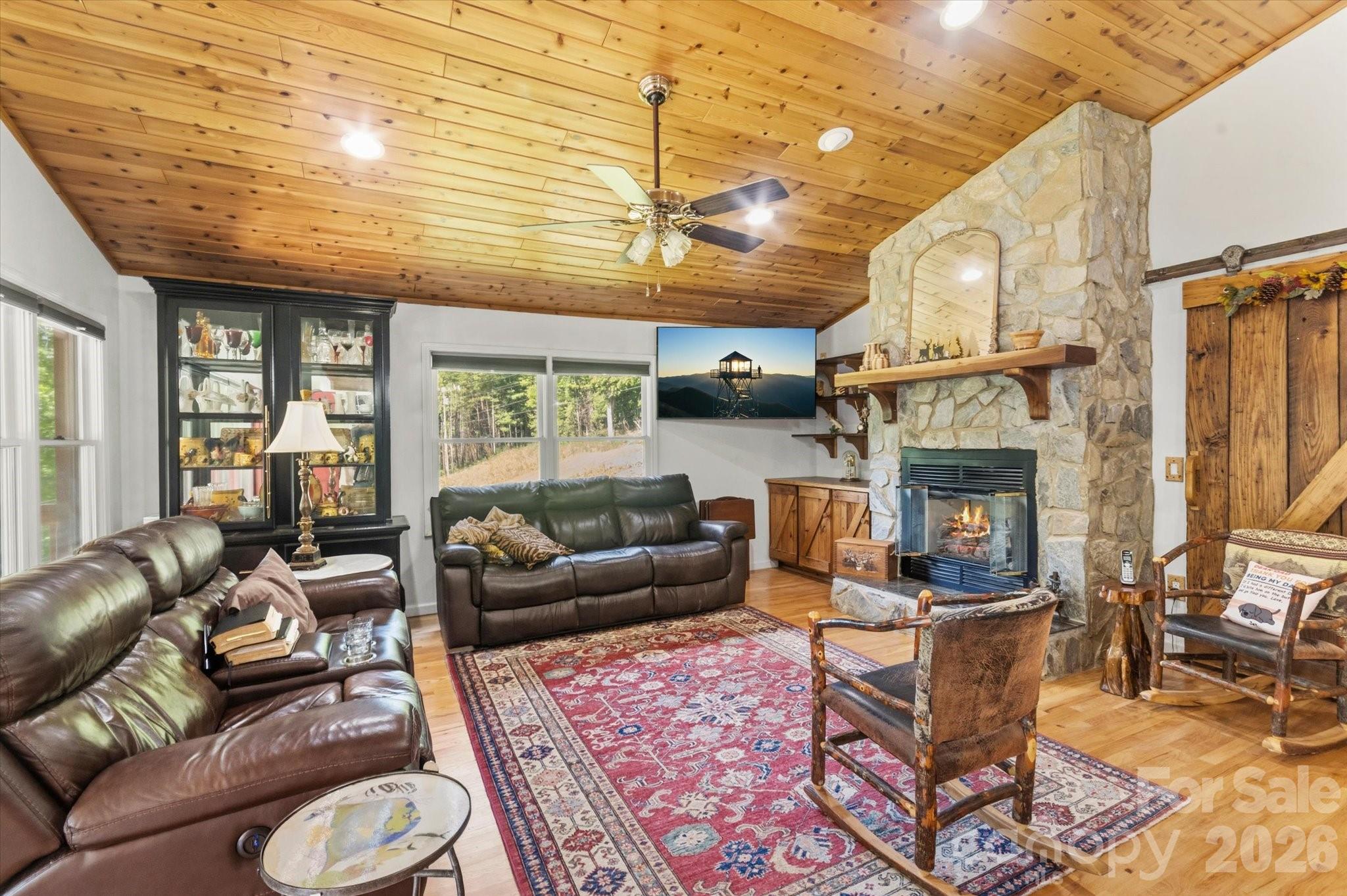 Family room - 2533 Coopers Creek Road, Bryson City