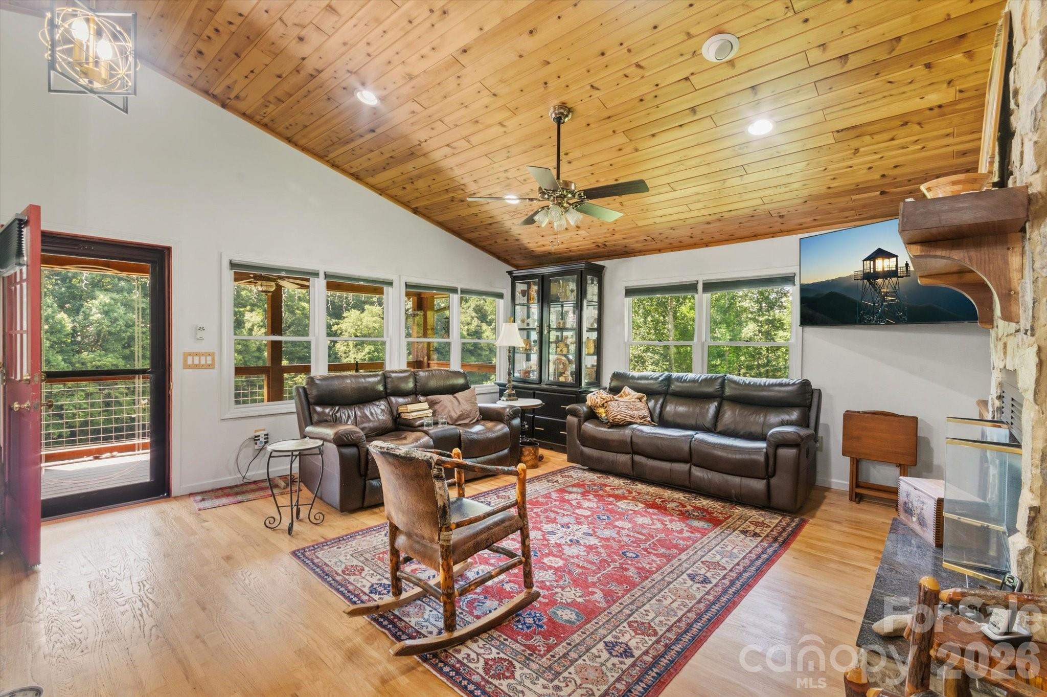 Family room - 2533 Coopers Creek Road, Bryson City