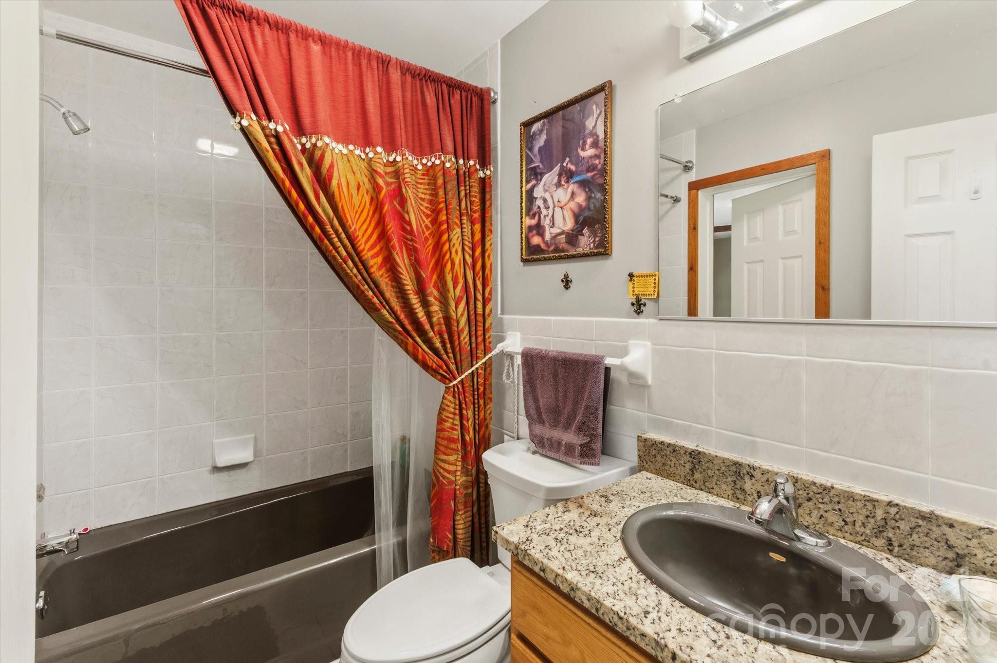 Main en suite - 2533 Coopers Creek Road, Bryson City