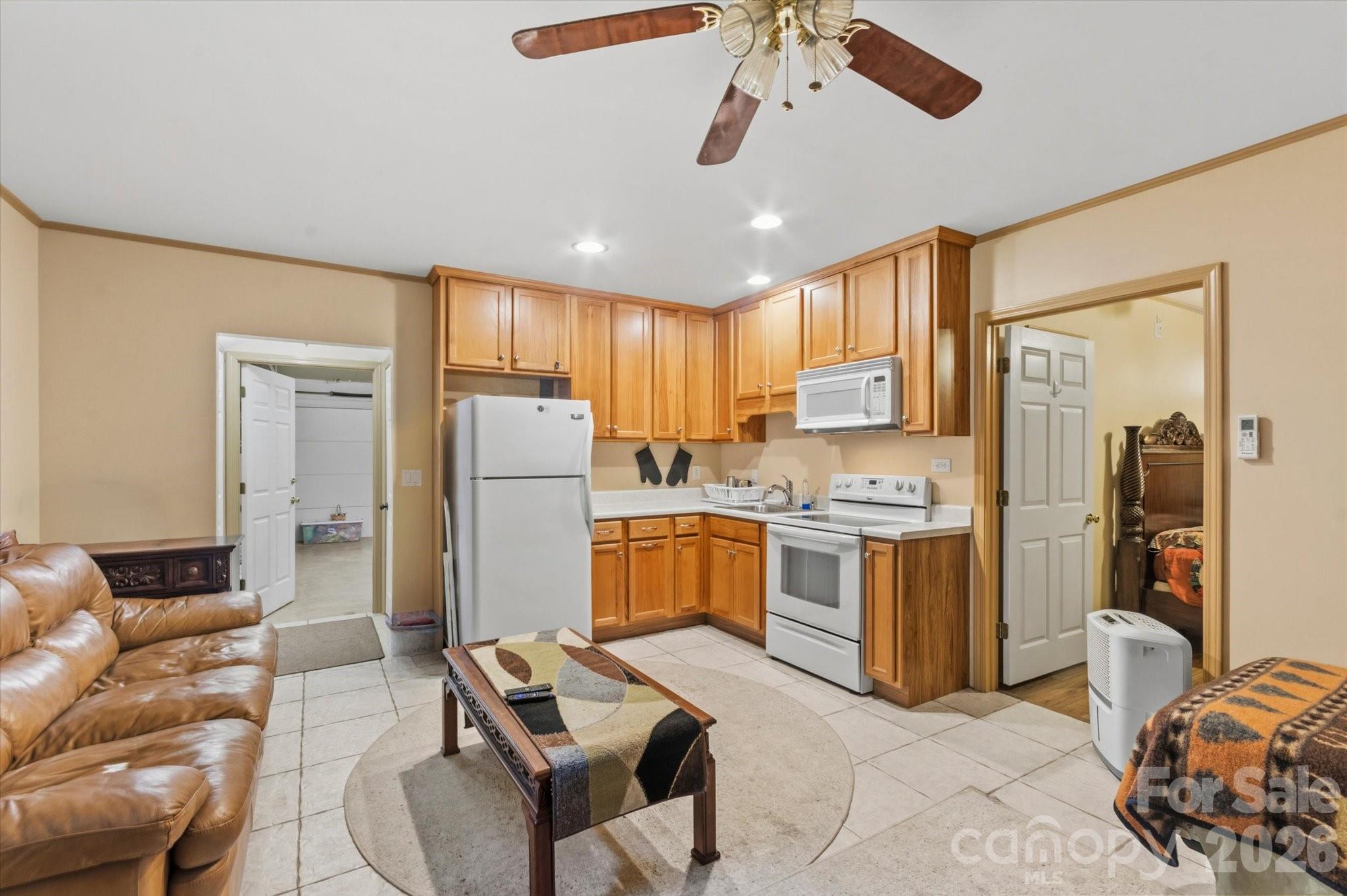 2nd living quarters - 2533 Coopers Creek Road, Bryson City