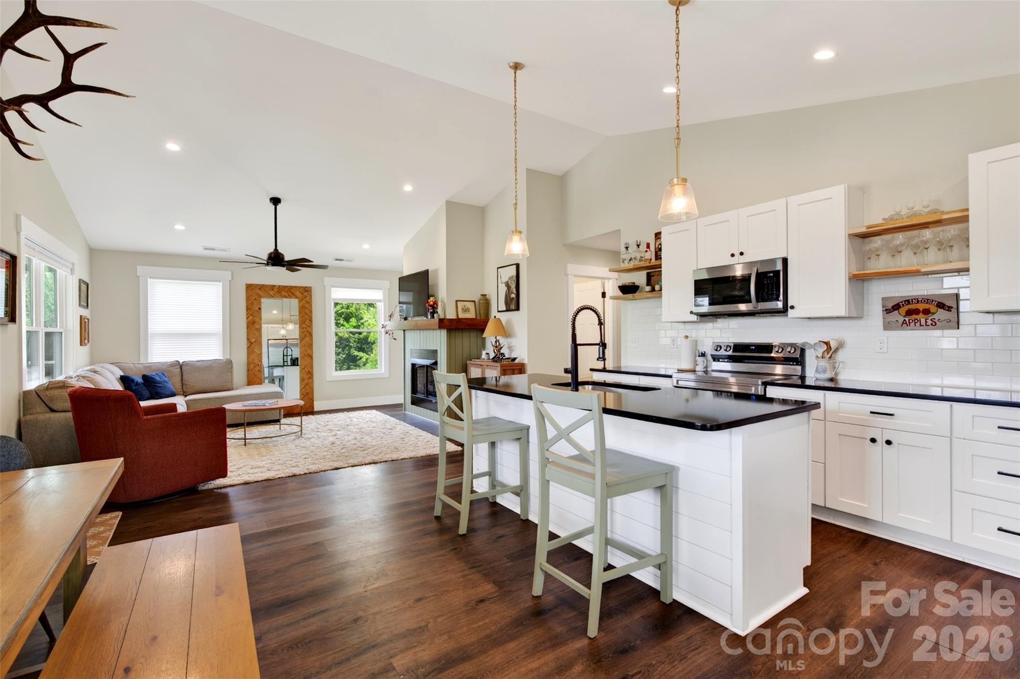 Single Family Residence at 932 Morlin Acres Drive, Marshall, photo 11 of 47