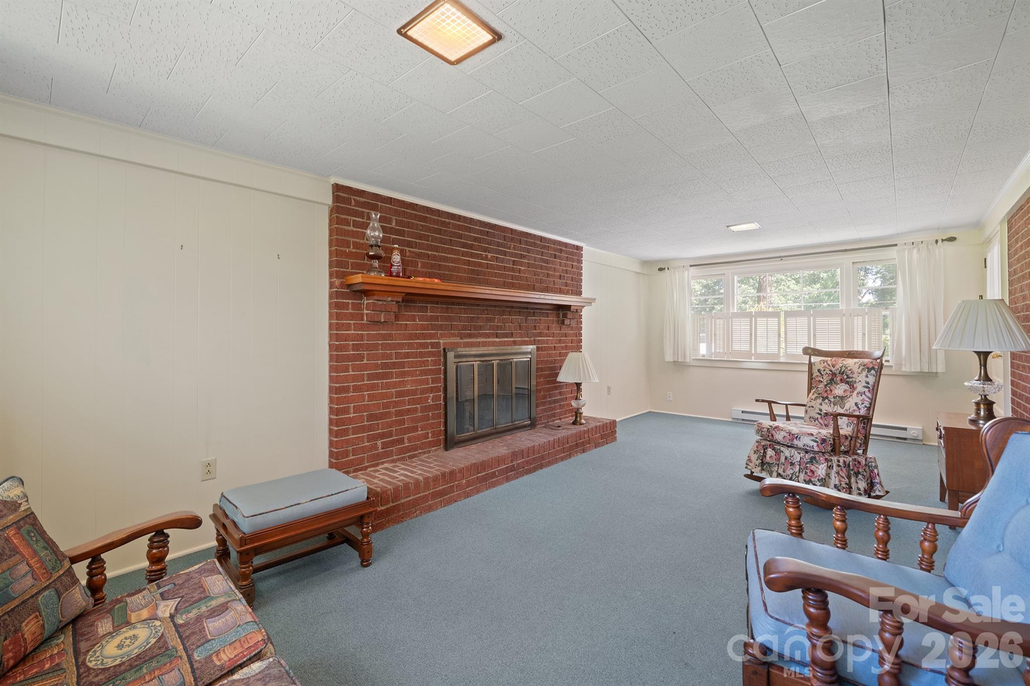 Single Family Residence at 17 E Murray Street, Maiden, photo 16 of 33