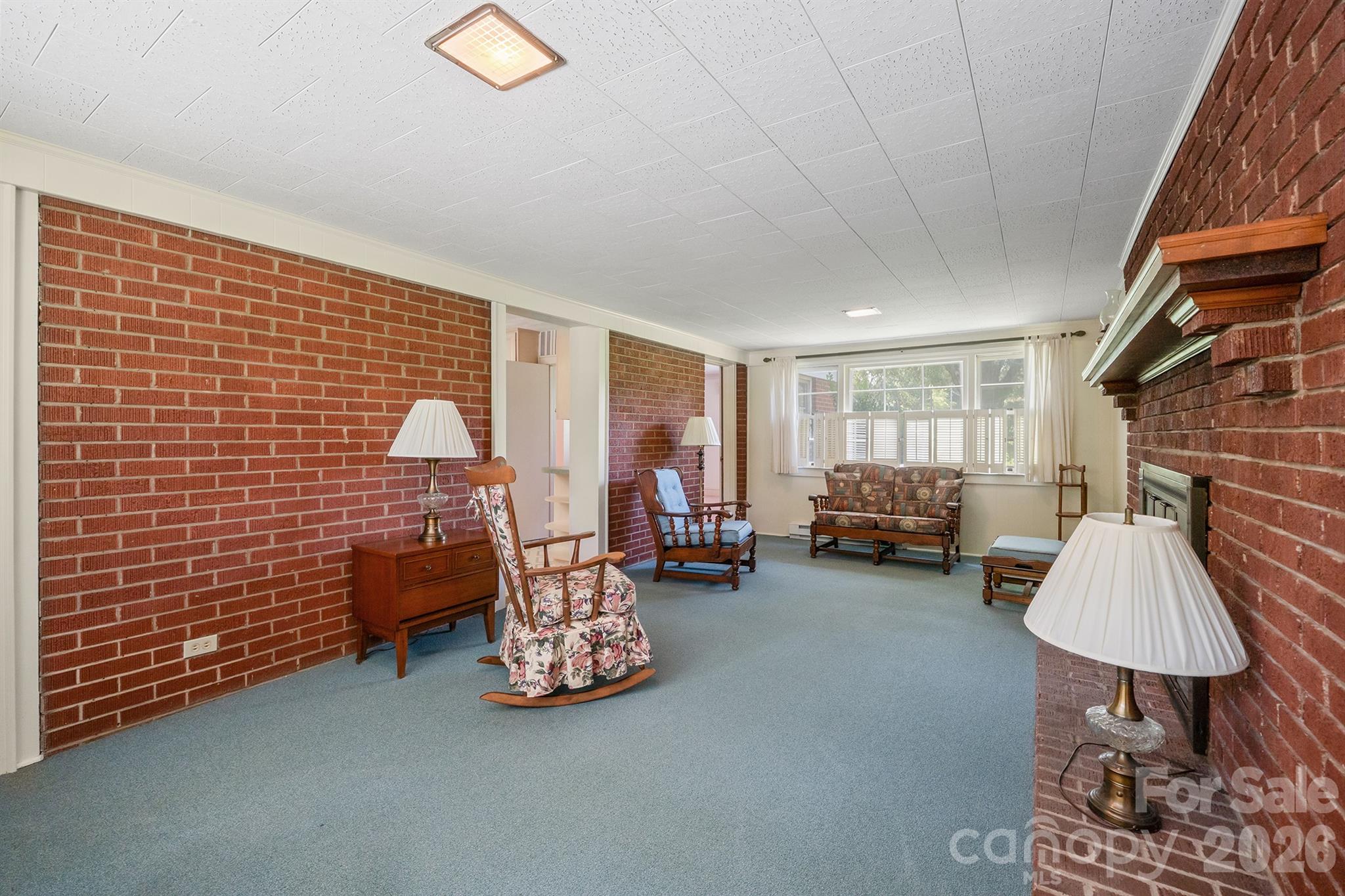 Single Family Residence at 17 E Murray Street, Maiden, photo 17 of 33