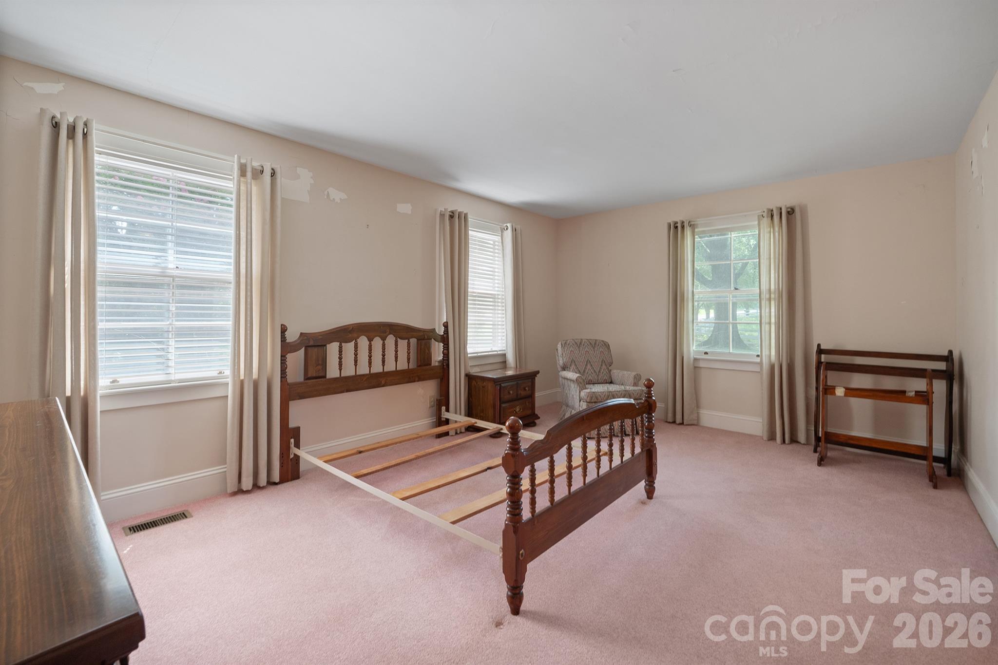 Single Family Residence at 17 E Murray Street, Maiden, photo 22 of 33