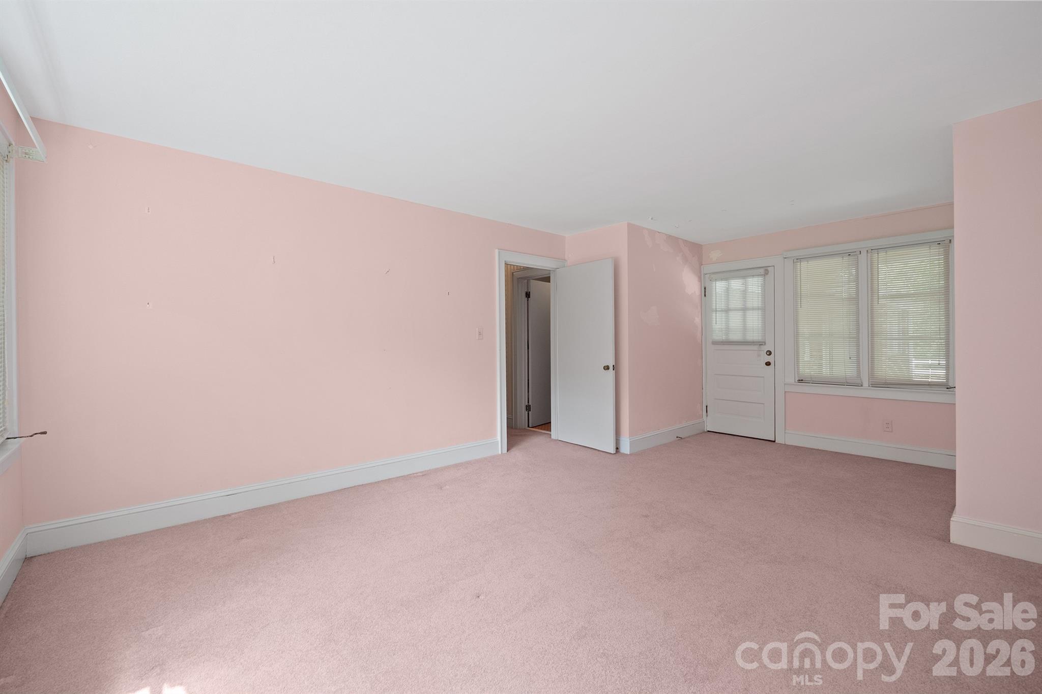 Single Family Residence at 17 E Murray Street, Maiden, photo 27 of 33