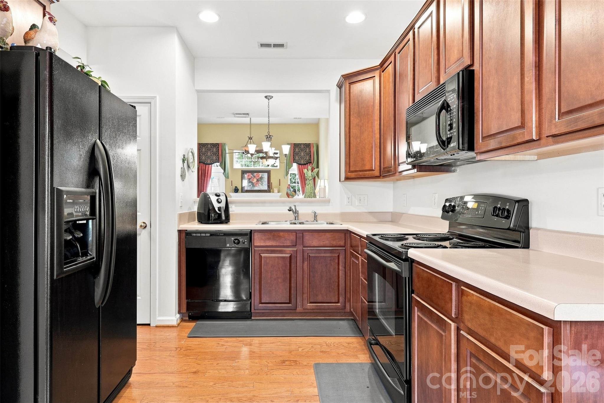 Townhouse at 206 Horizon Circle, Rock Hill, photo 7 of 47