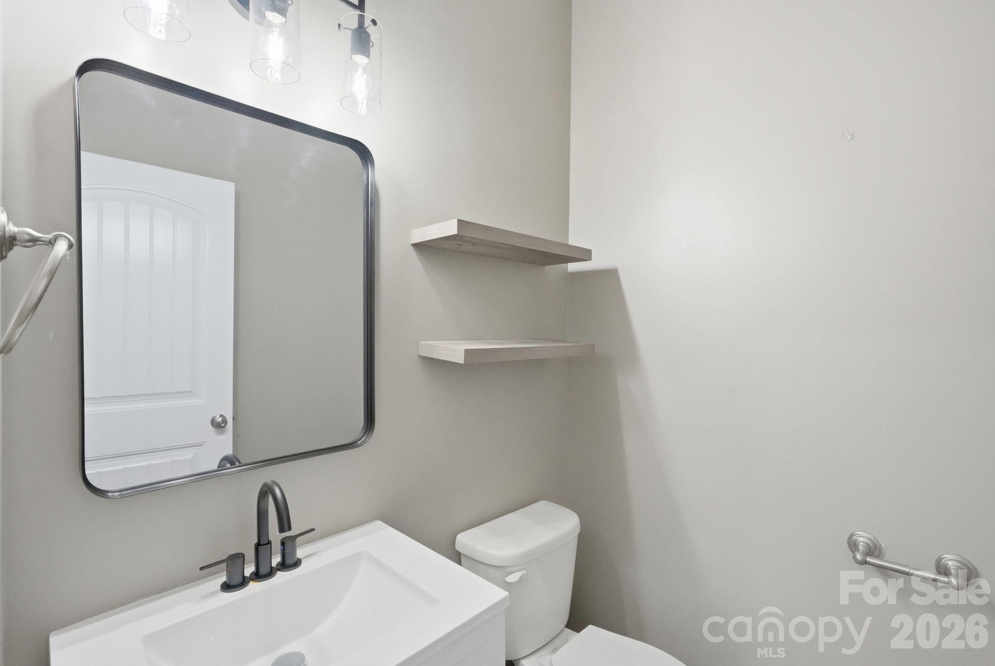 Guest bath - 3675 W Bay Drive, Sherrills Ford