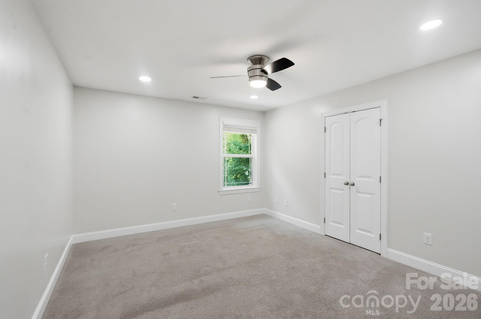 Secondary bedroom - 3675 W Bay Drive, Sherrills Ford