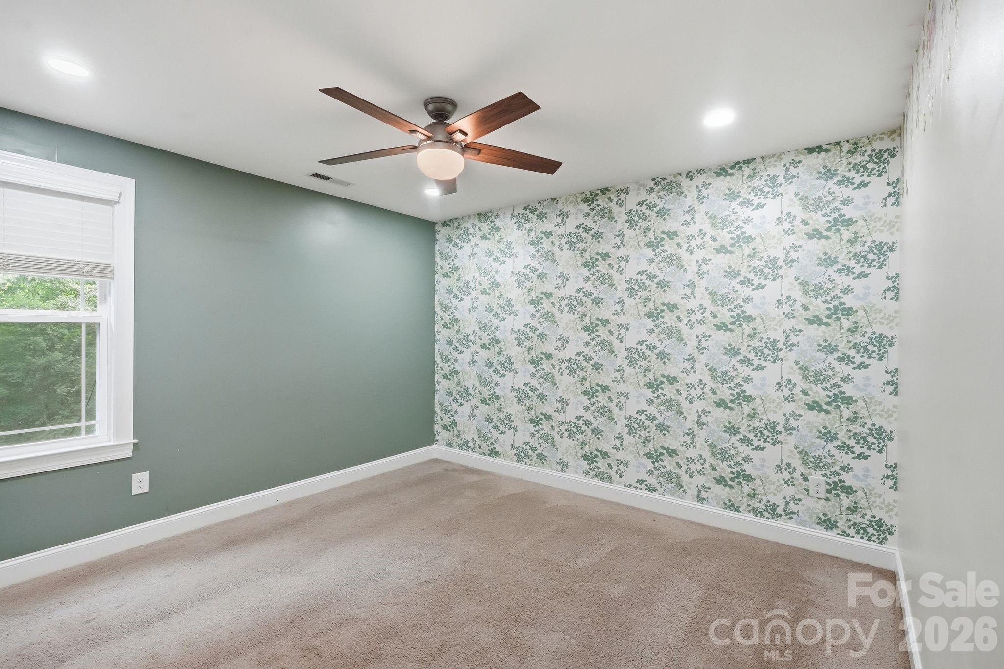 Secondary bedroom - 3675 W Bay Drive, Sherrills Ford
