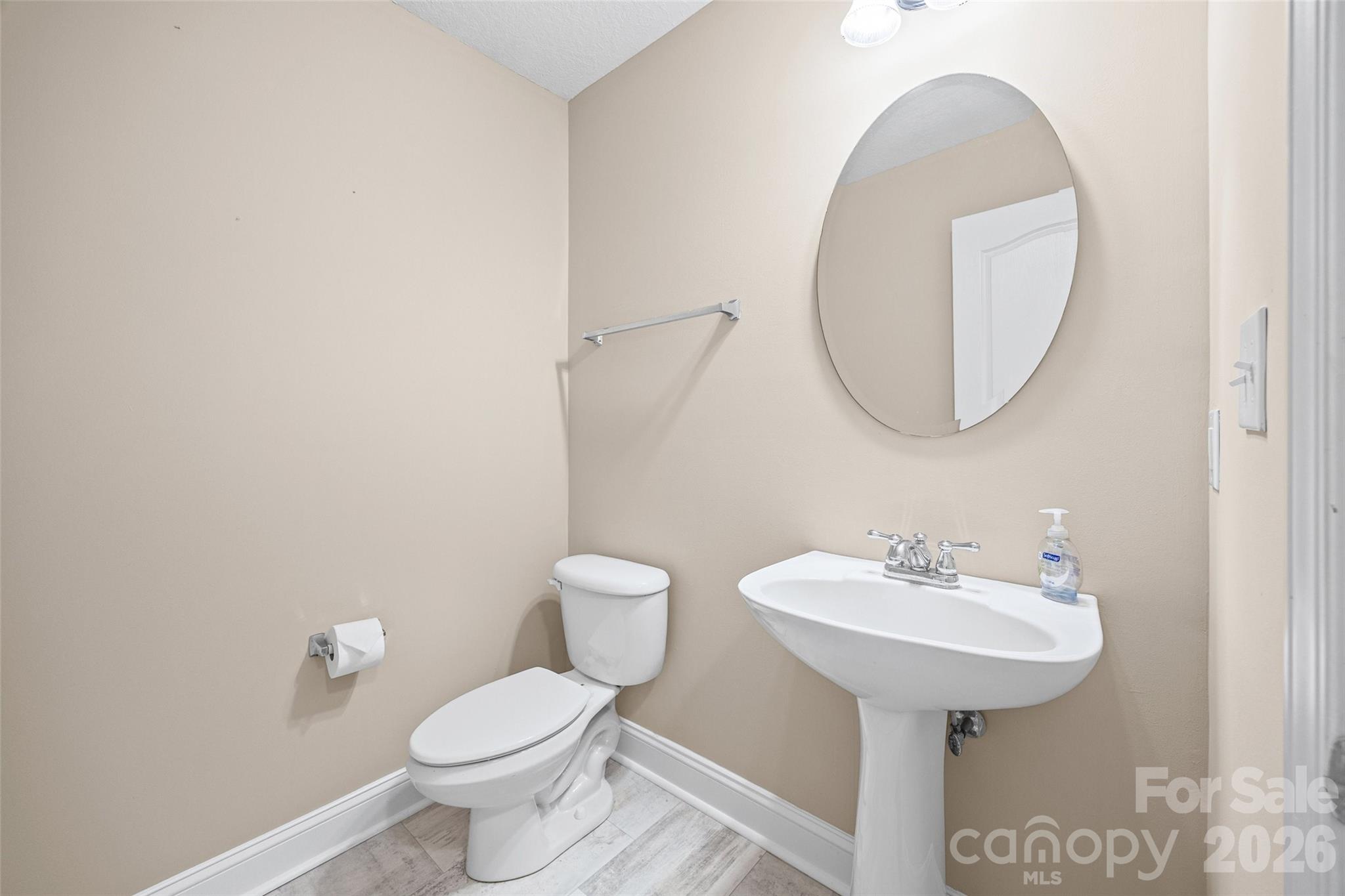 Single Family Residence at 848 Estuary Court, Rock Hill, photo 17 of 37