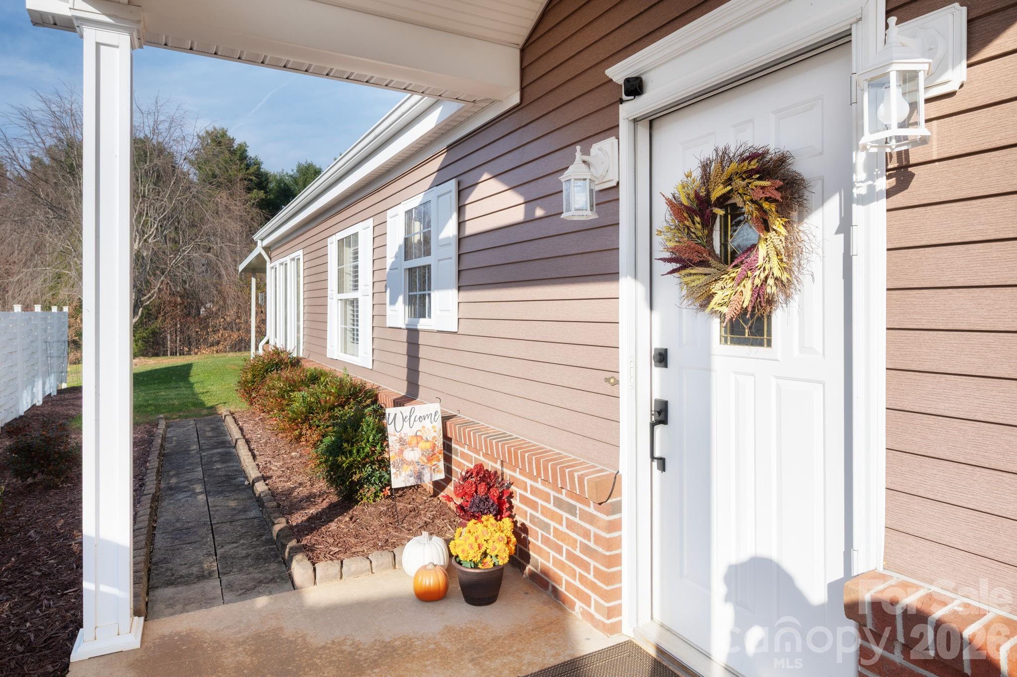 Townhouse at 11-C Heather Way, Candler, photo 3 of 40
