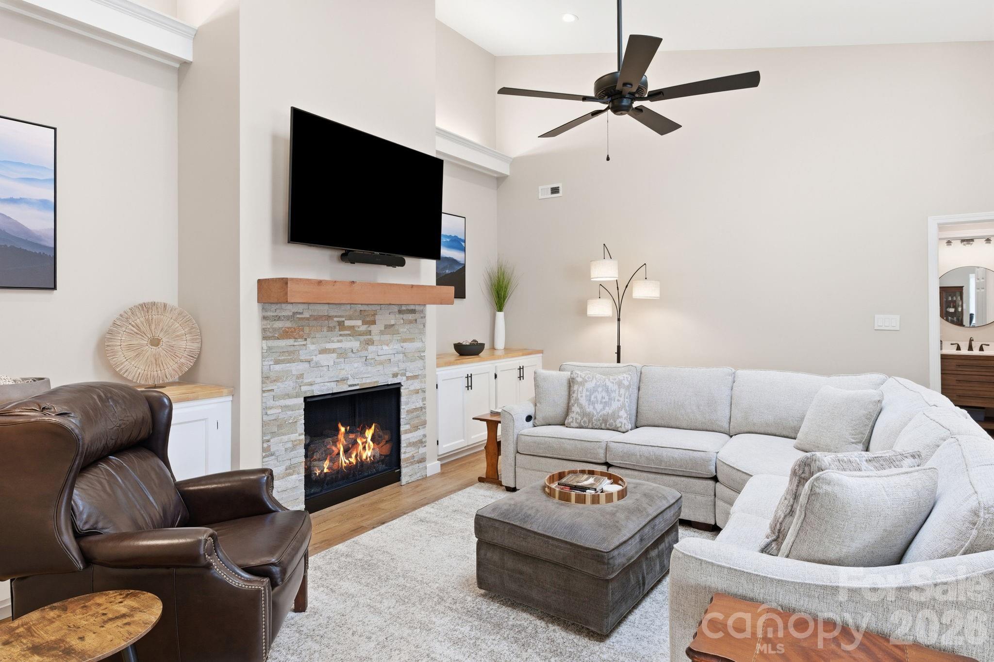 Townhouse at 11-C Heather Way, Candler, photo 8 of 40