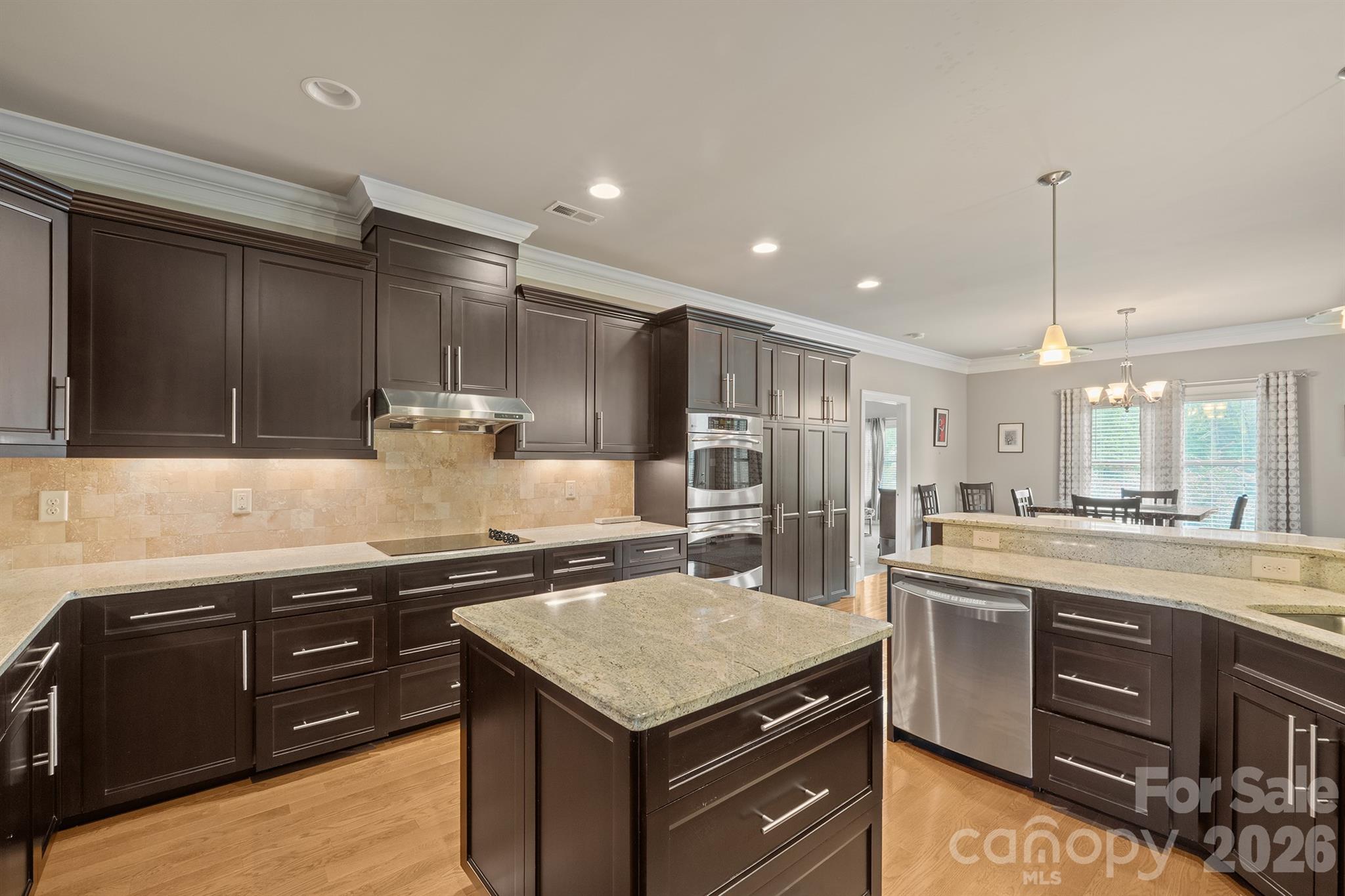 Custom Kitchen - 121 Cheyenne Lane, Statesville